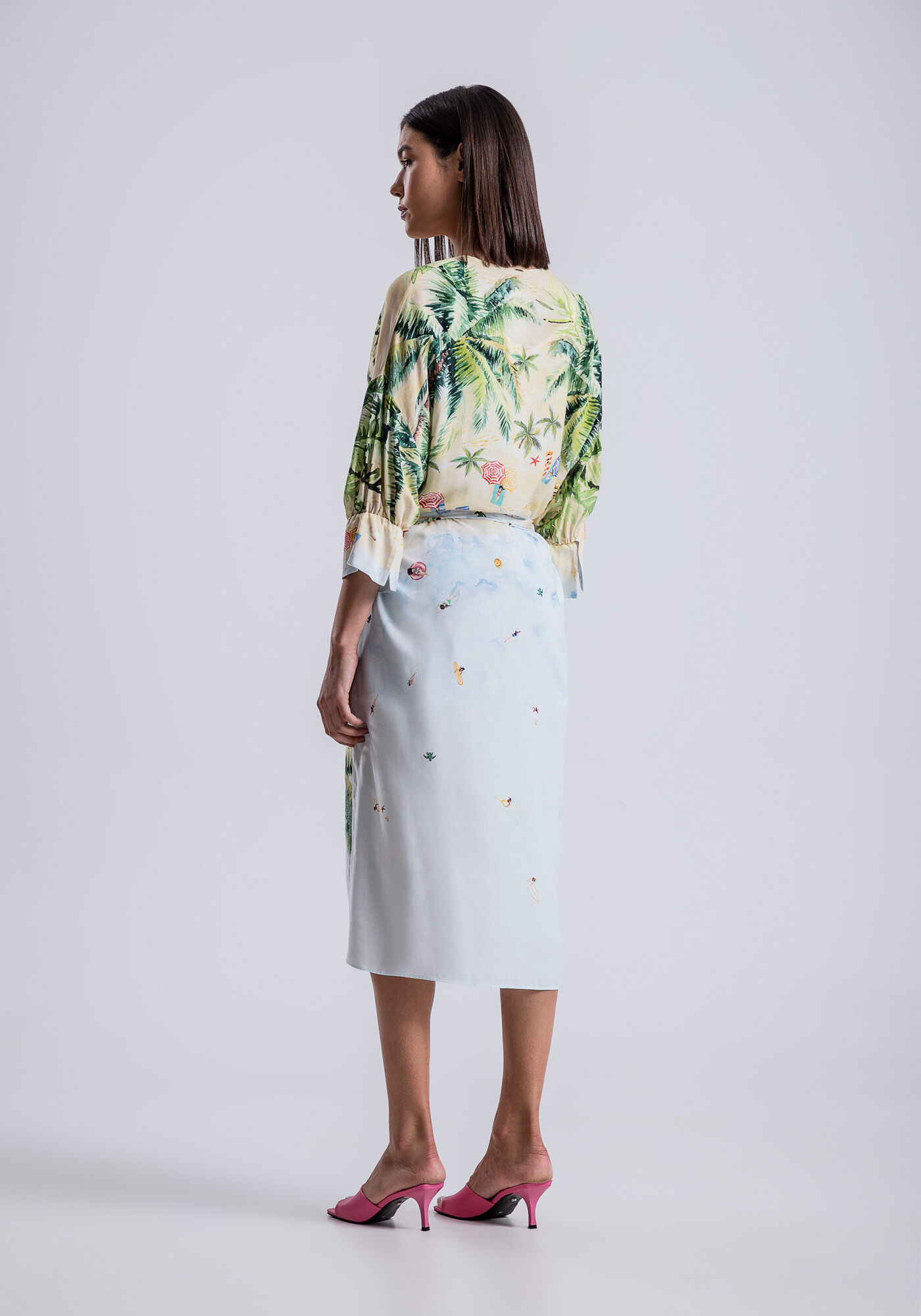 Kimono Alongado Manga 3/4 em Viscose com Cinto, ITACARE, large.