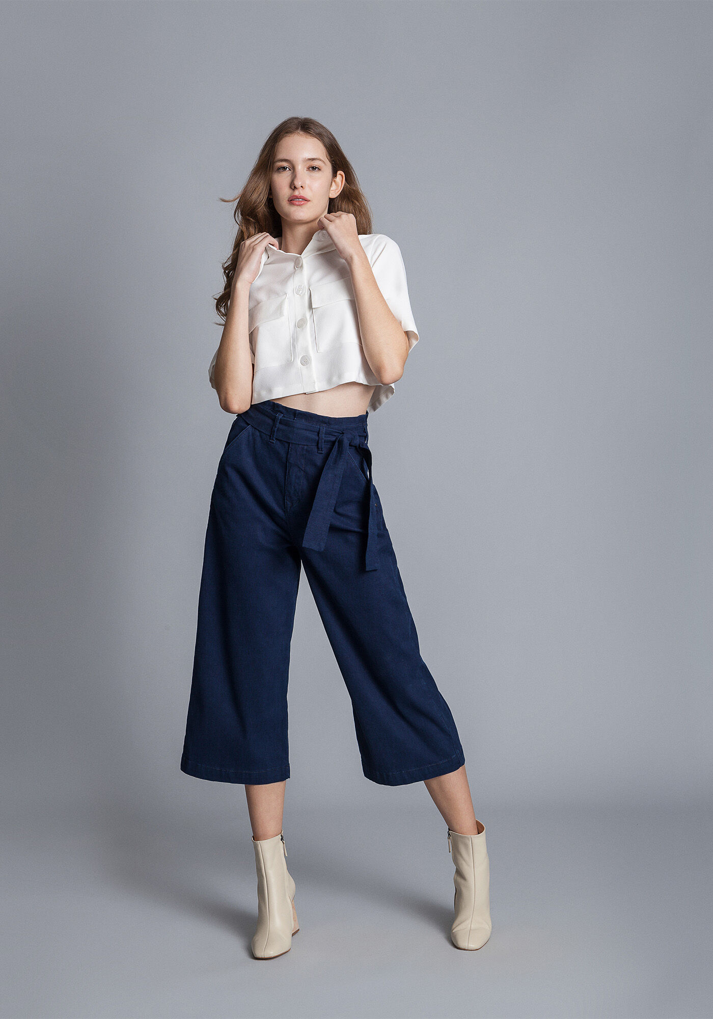 Cal&ccedil;a Jeans Pantacourt com Cinto, JEANS, large.