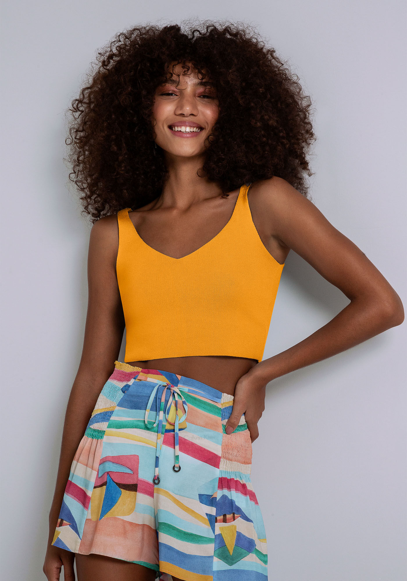 Blusa com Al&ccedil;as Decote V Tric&ocirc;, AMARELO, large.