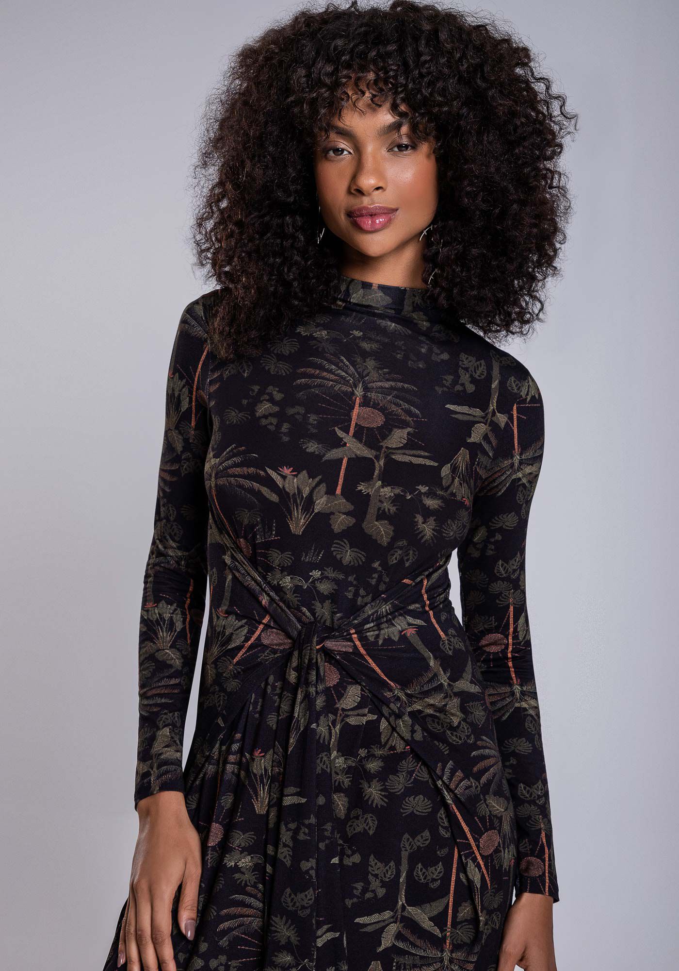 Vestido Midi em Malha com Amarra&ccedil;&atilde;o Cintura, SONHO TROPICAL, large.