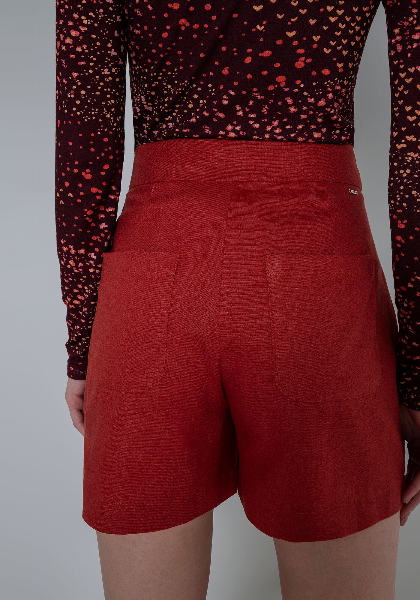 Shorts Cintura Alta em Linho com Recorte C&oacute;s, , large.