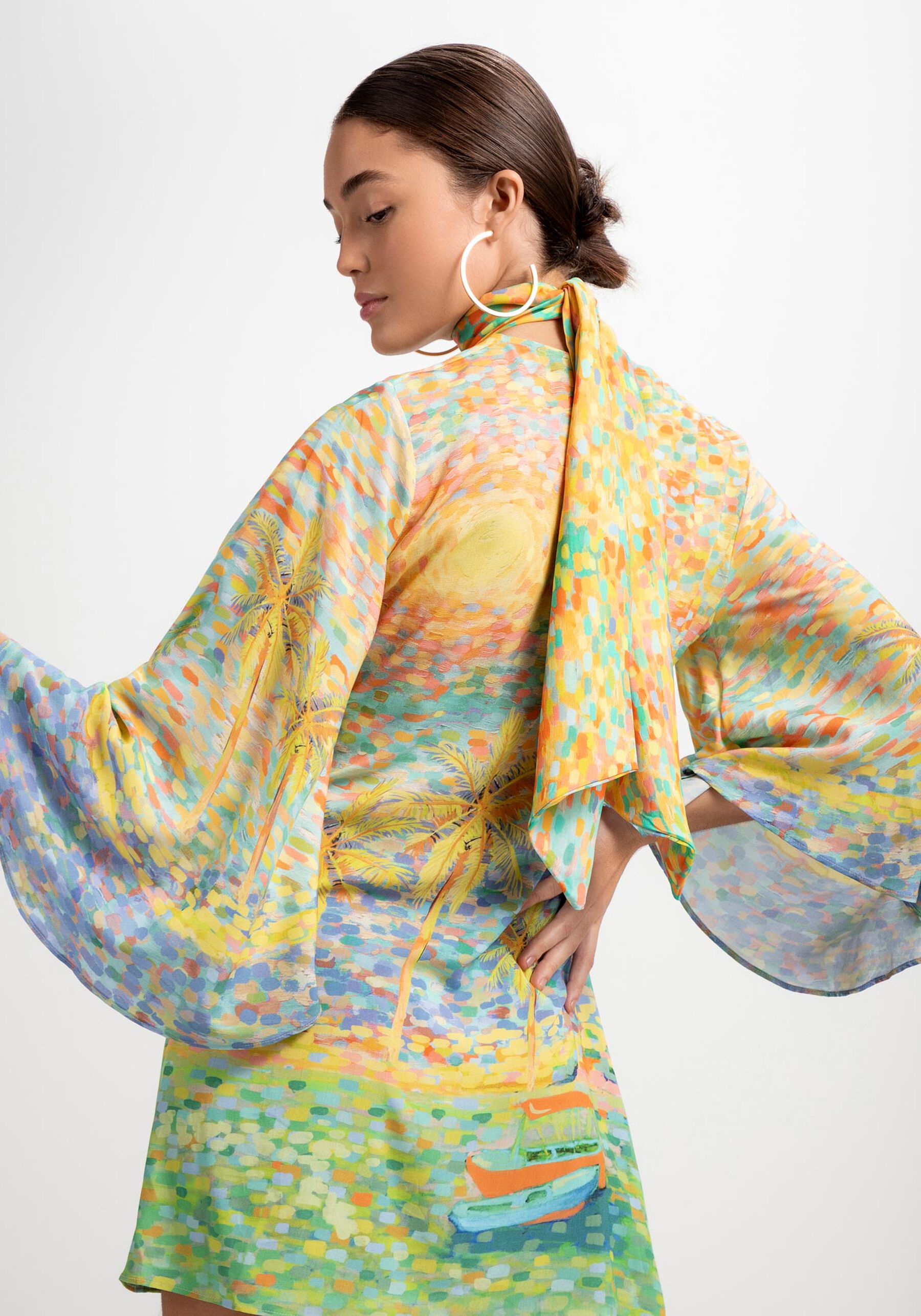 Vestido Curto em Viscose com Manga 3/4 Sino, . Vestido Curto em Viscose com Manga 3/4 Sino, , large.