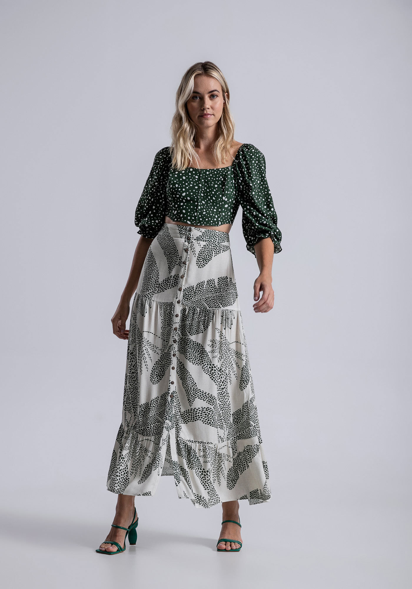 Saia Midi Estampada em Crepe com Babado