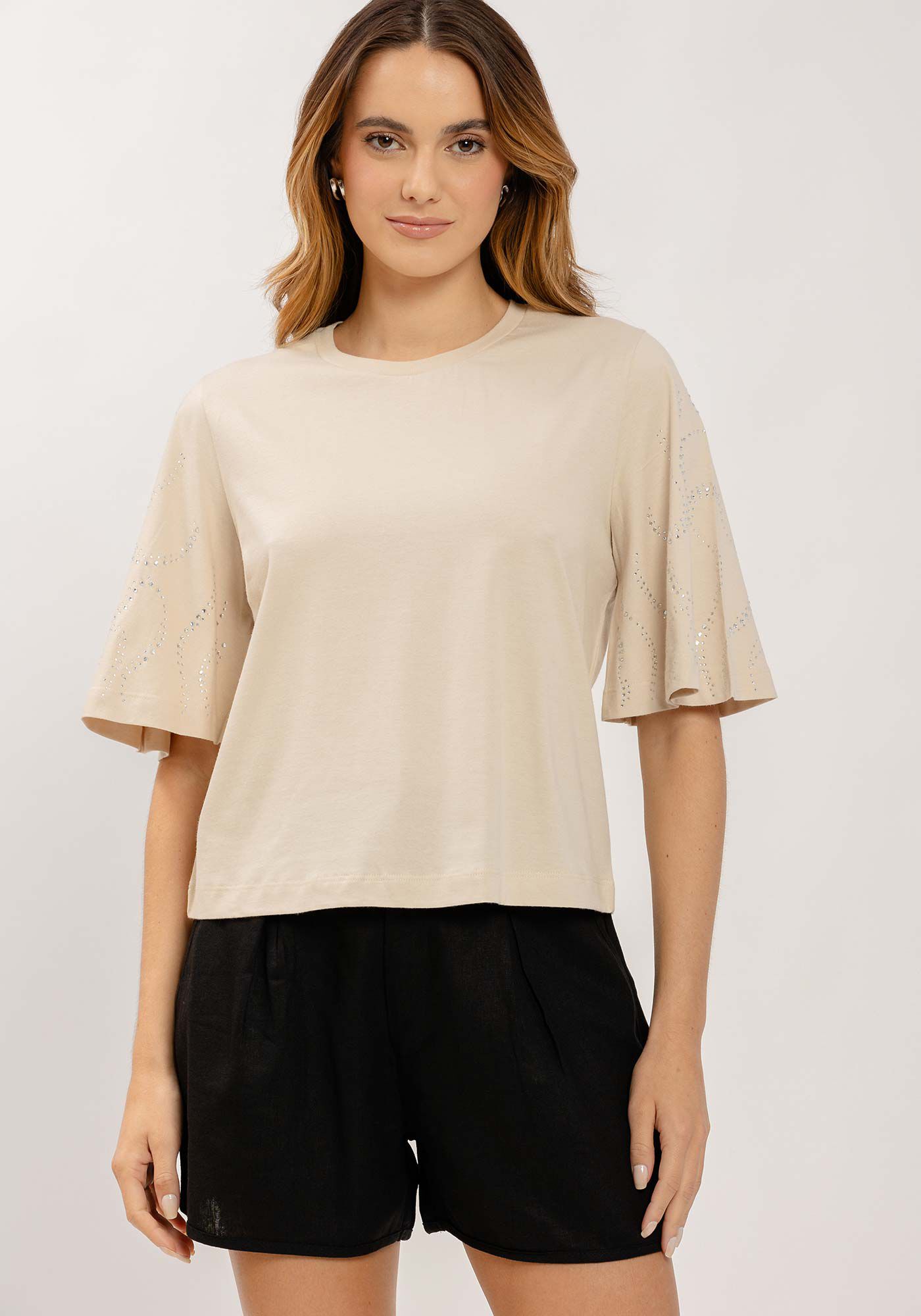 T-shirt em Malha com Strass na Manga Flare, , large.