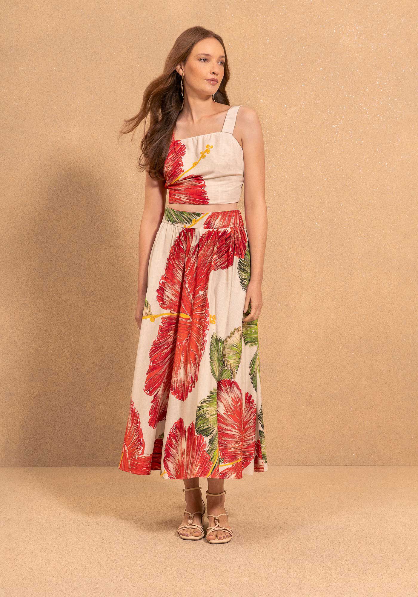 Blusa Cropped Estampada De Al&ccedil;as Com Faixas Embutidas, HIBISCOS BEGE, large.