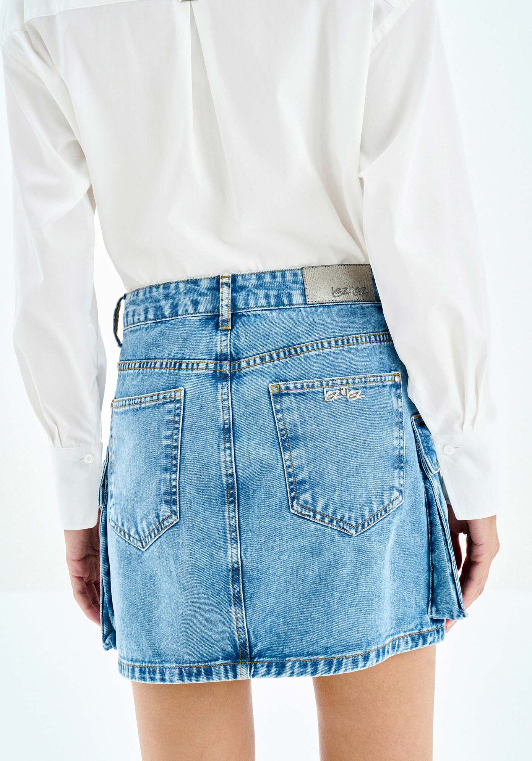 Saia Jeans Curta com Bolsos Cargo, . Saia Jeans Curta com Bolsos Cargo, , large.