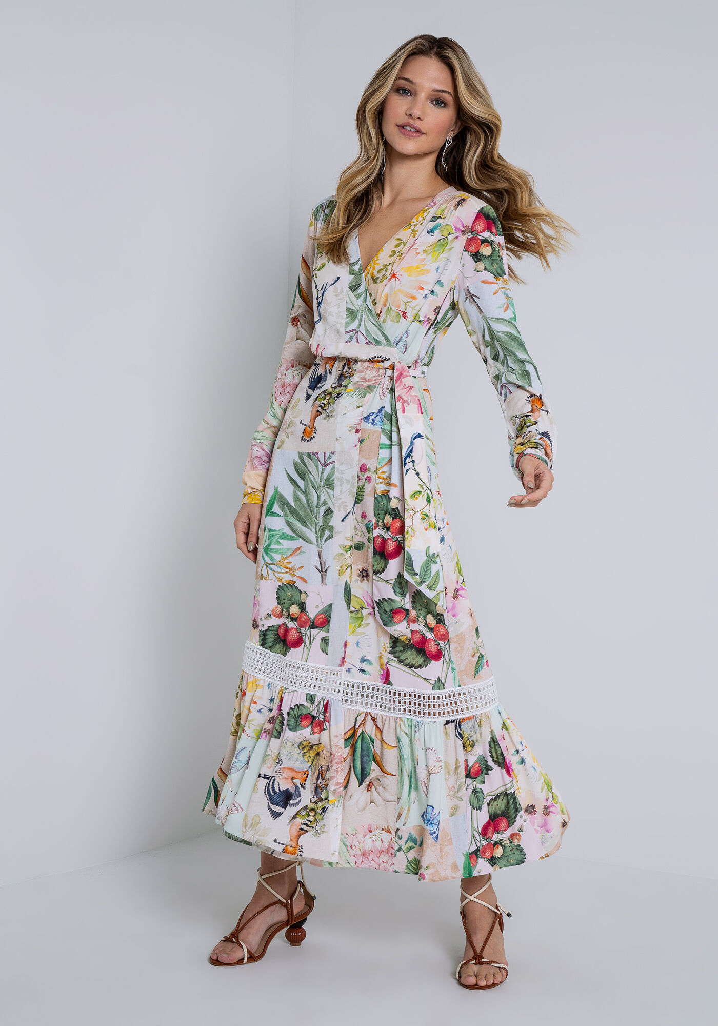 Vestido Midi Transpassado em Viscose com Entremeio, PAPEL DE CARTAS, large.