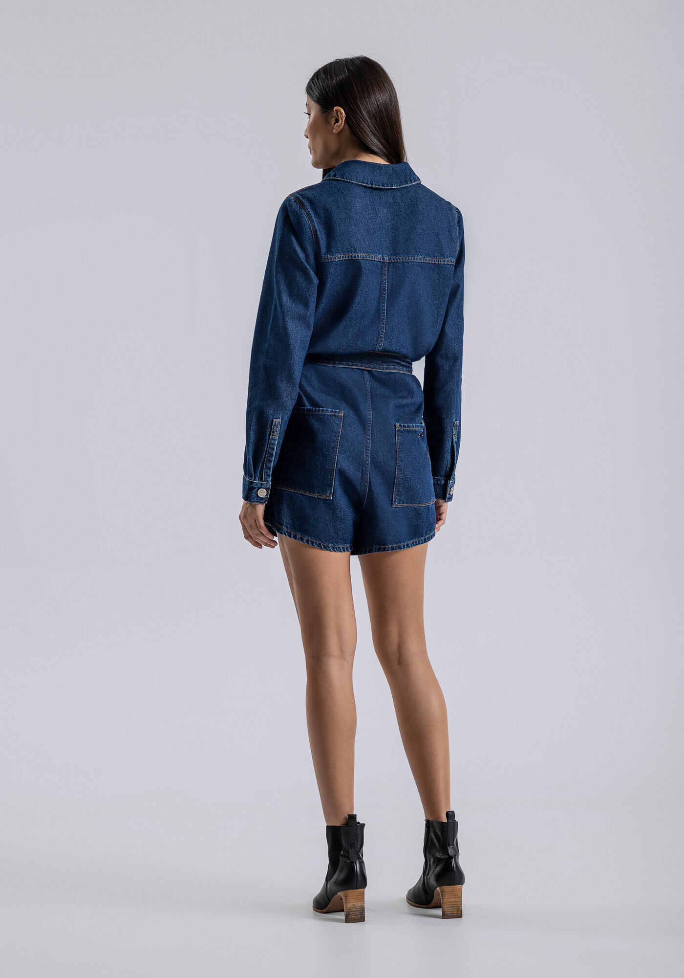 Macac&atilde;o Jeans Curto Manga Longa com Faixa, JEANS, large.