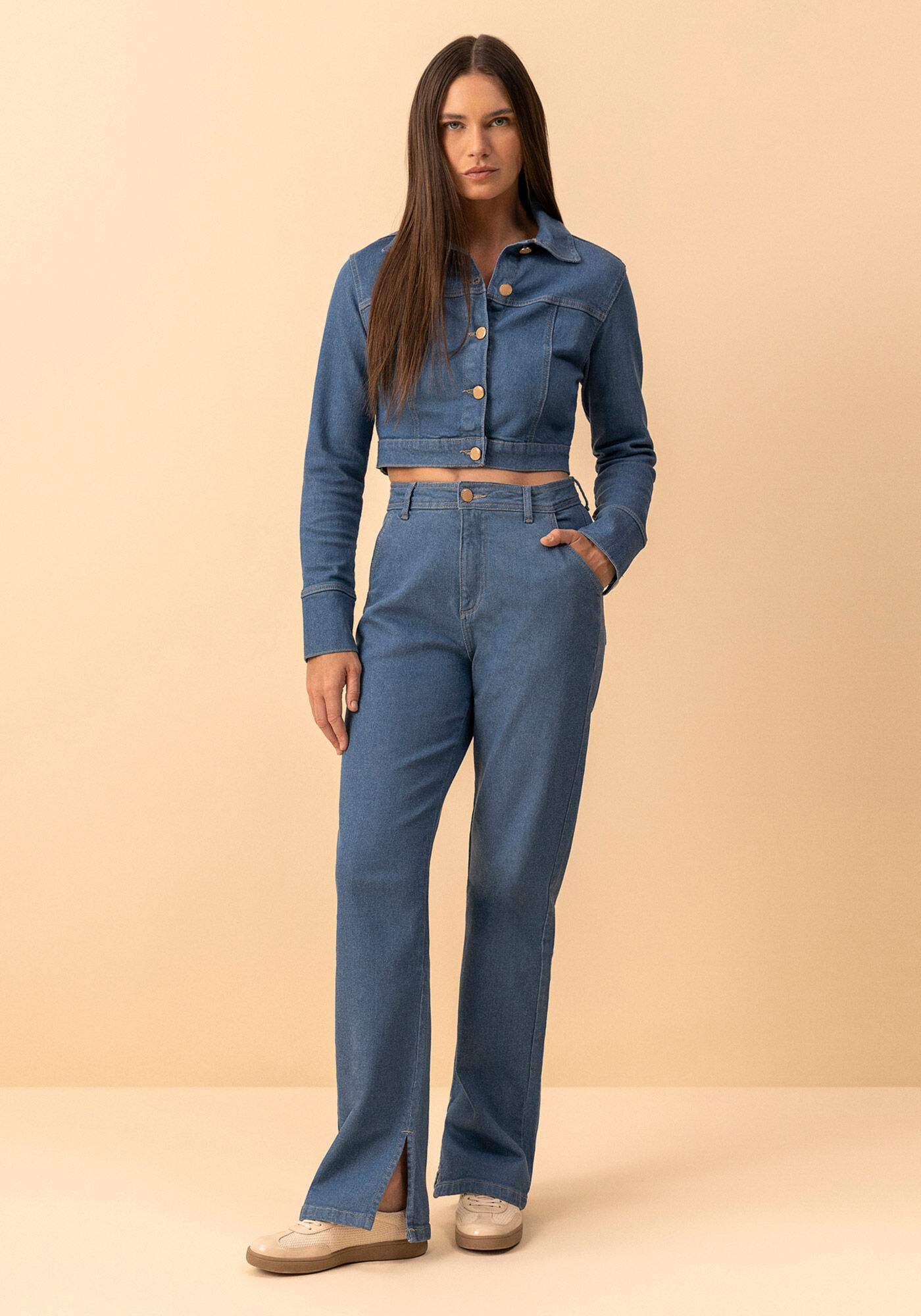 Cal&ccedil;a Jeans Reta Com Cintura Alta E Abertura Na Barra, JEANS, large.