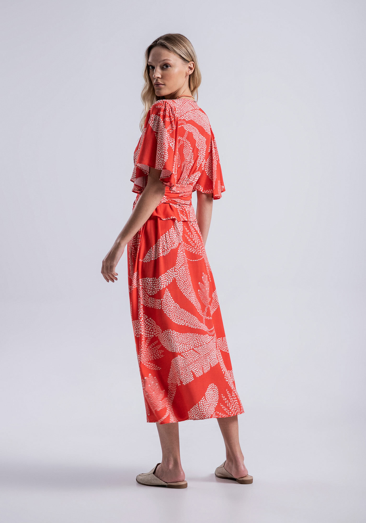 Vestido Midi Transpassado em Viscose com Faixa, , large.