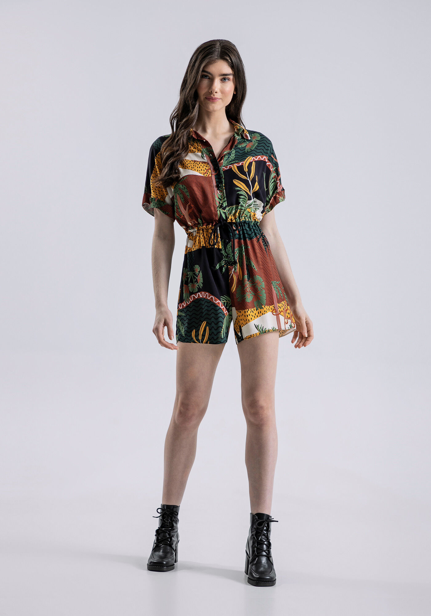 Macac&atilde;o Curto com Amarra&ccedil;&atilde;o e Bot&otilde;es, TRILHA, large.