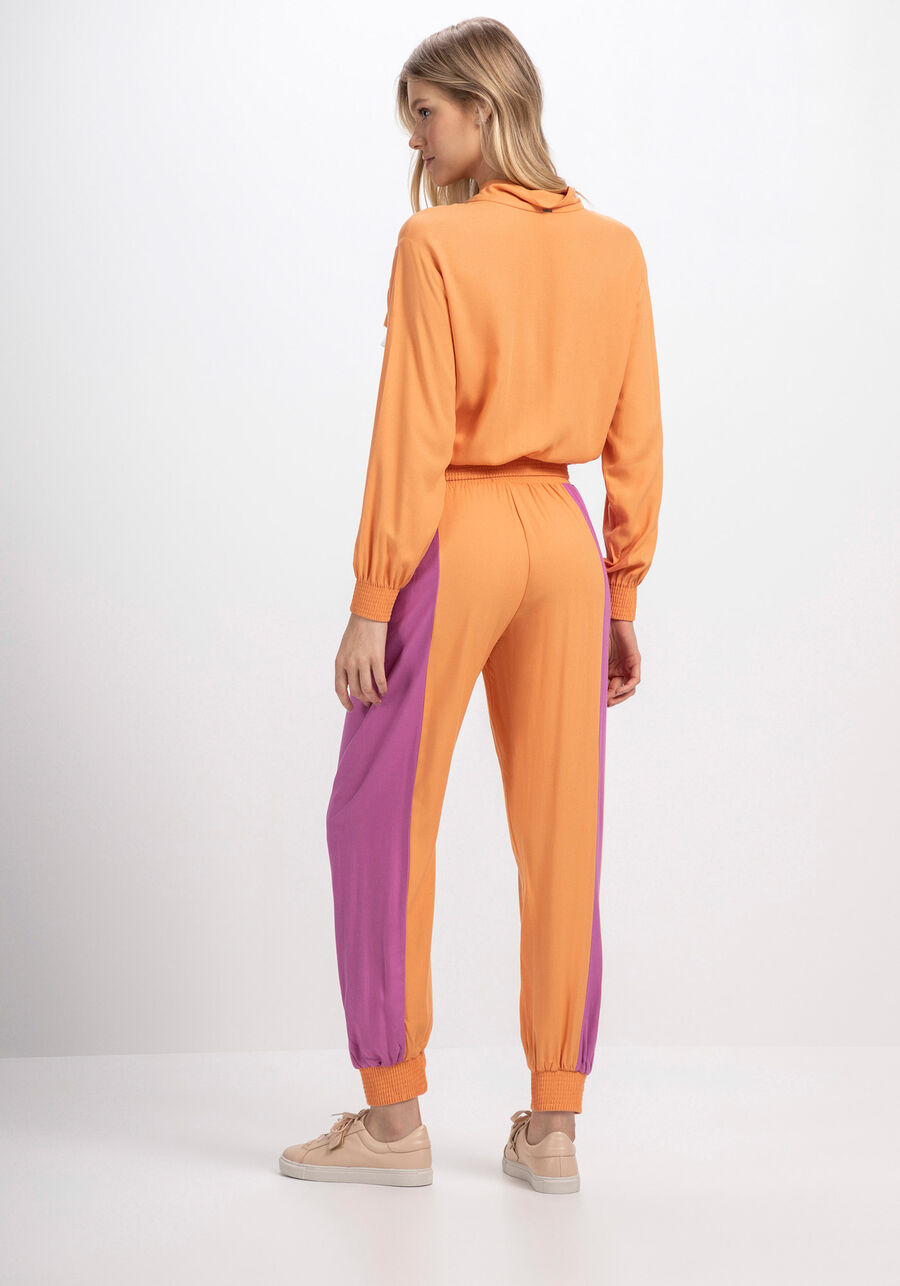Calça Jogging em Crepe com Recortes, LARANJA ARENA. Calça Jogging em Crepe com Recortes, LARANJA ARENA, large.