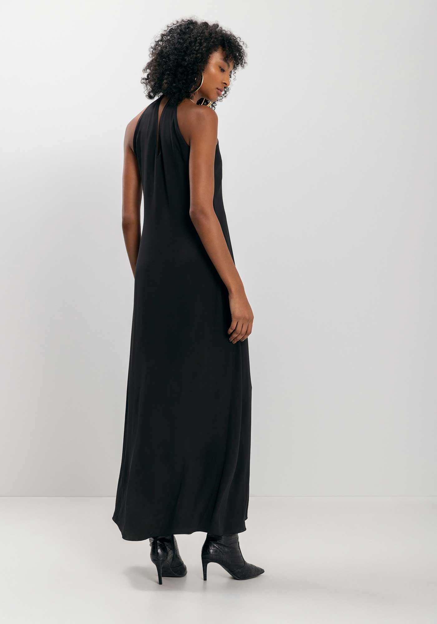 Vestido Longo Fluido Com Argola Metalizada, PRETO, large.