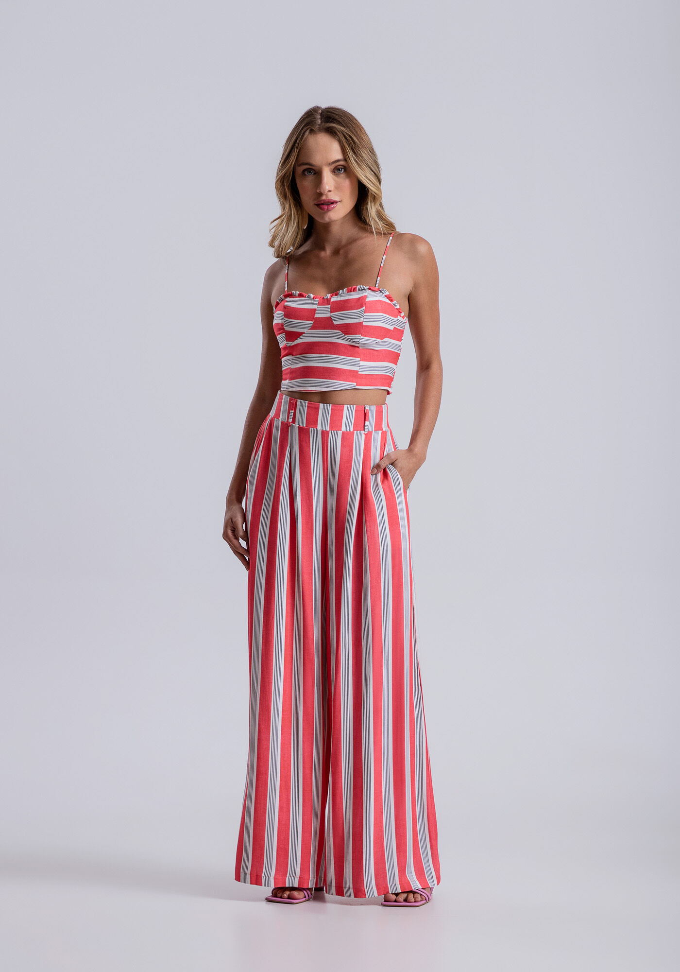 Blusa Cropped em Viscose com Recorte Busto, URUCUM, large.