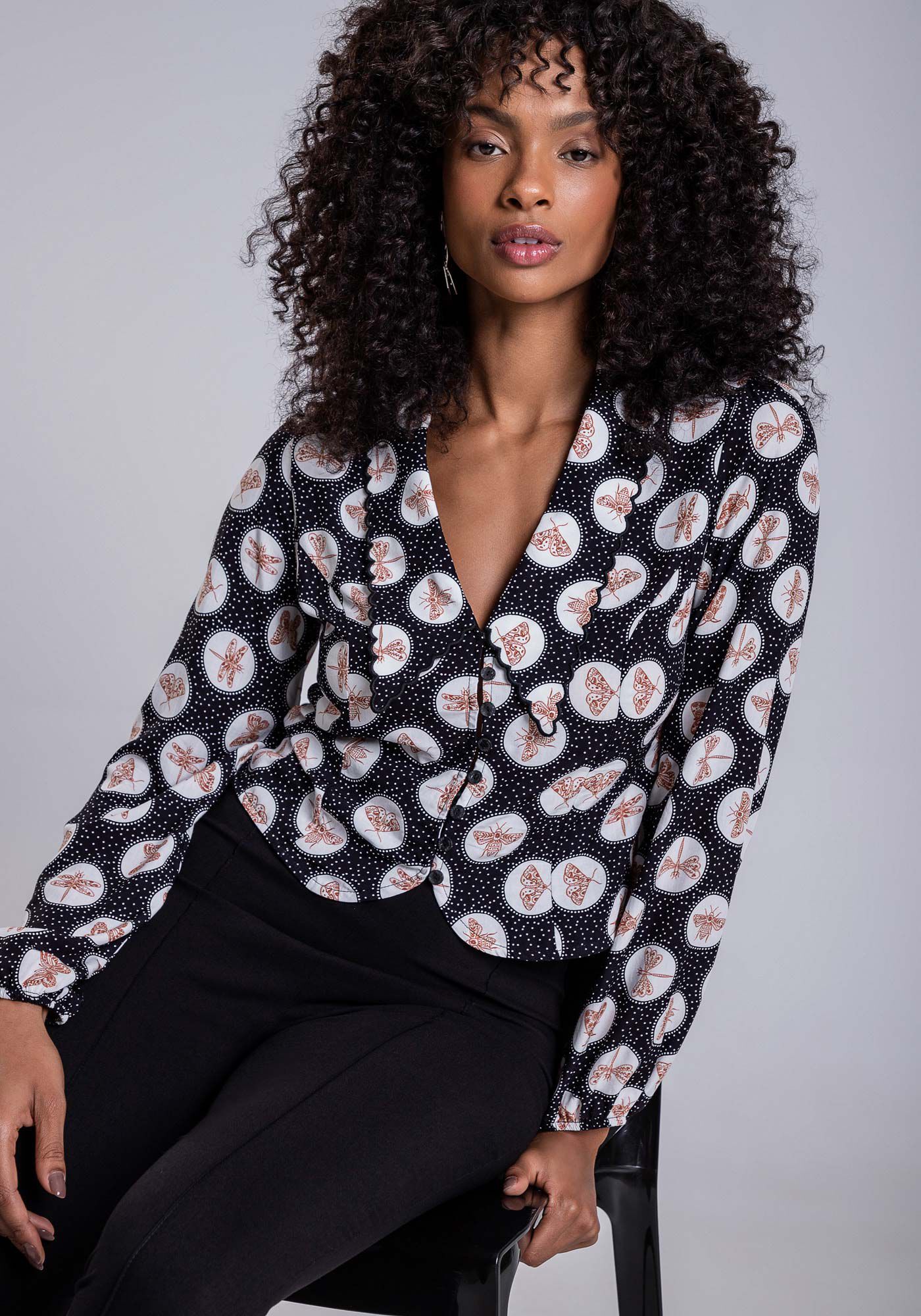 Blusa Manga Longa em Viscose com Bordado Gola, , large.