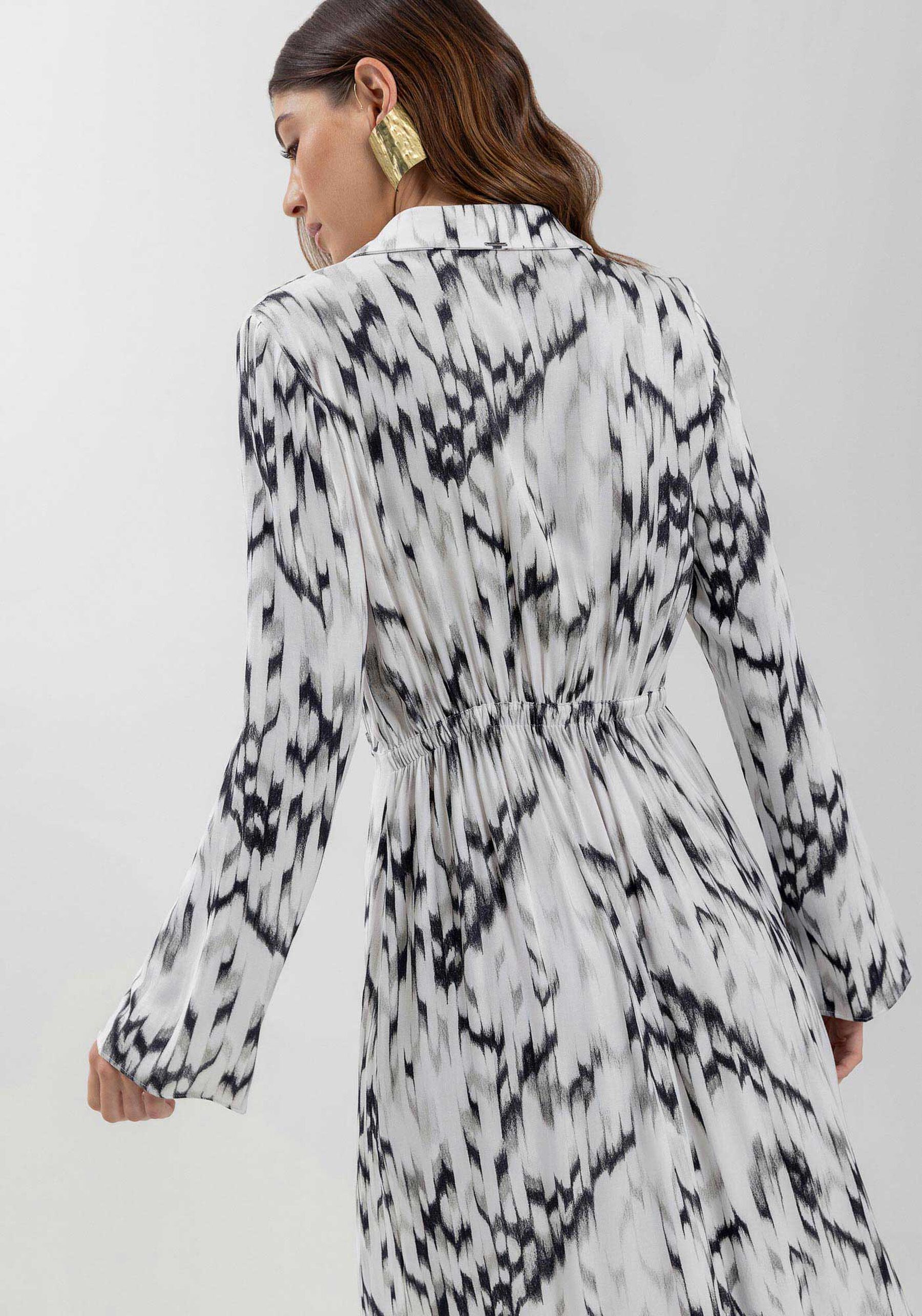 Vestido Midi Estampado Fluido De Mangas Longas Com Elástico, GRAPHITE CINZA. Vestido Midi Estampado Fluido De Mangas Longas Com Elástico, GRAPHITE CINZA, large.