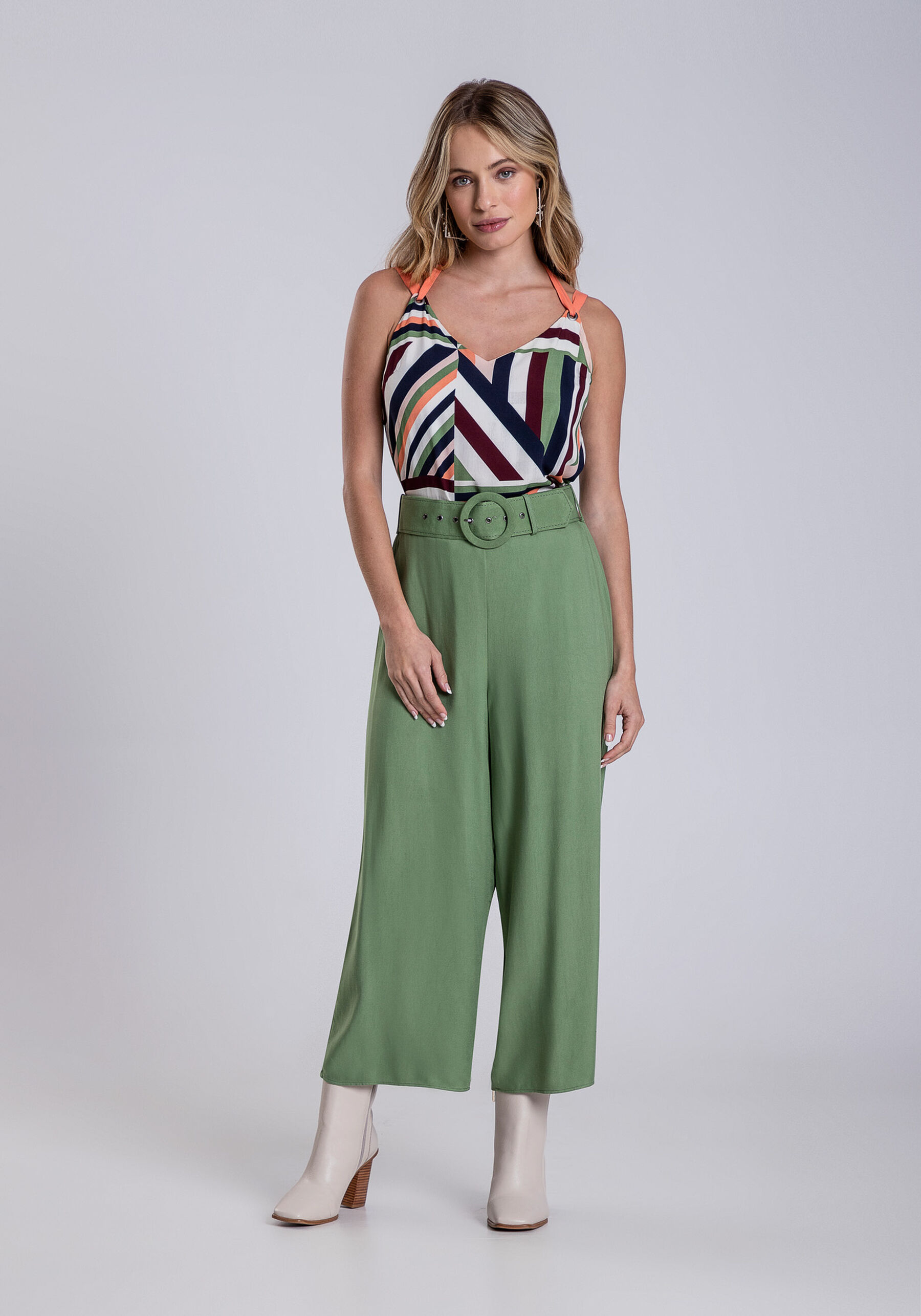 Blusa com Alças em Viscose Estampada, PIPA. Blusa com Alças em Viscose Estampada, PIPA, large.