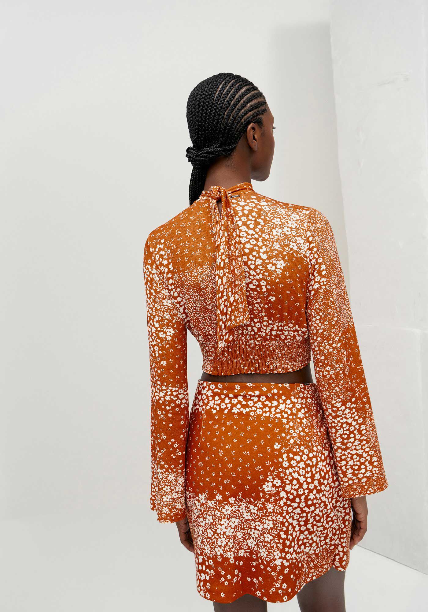 Blusa Cropped Manga Longa Flare com Cut Gola, , large.