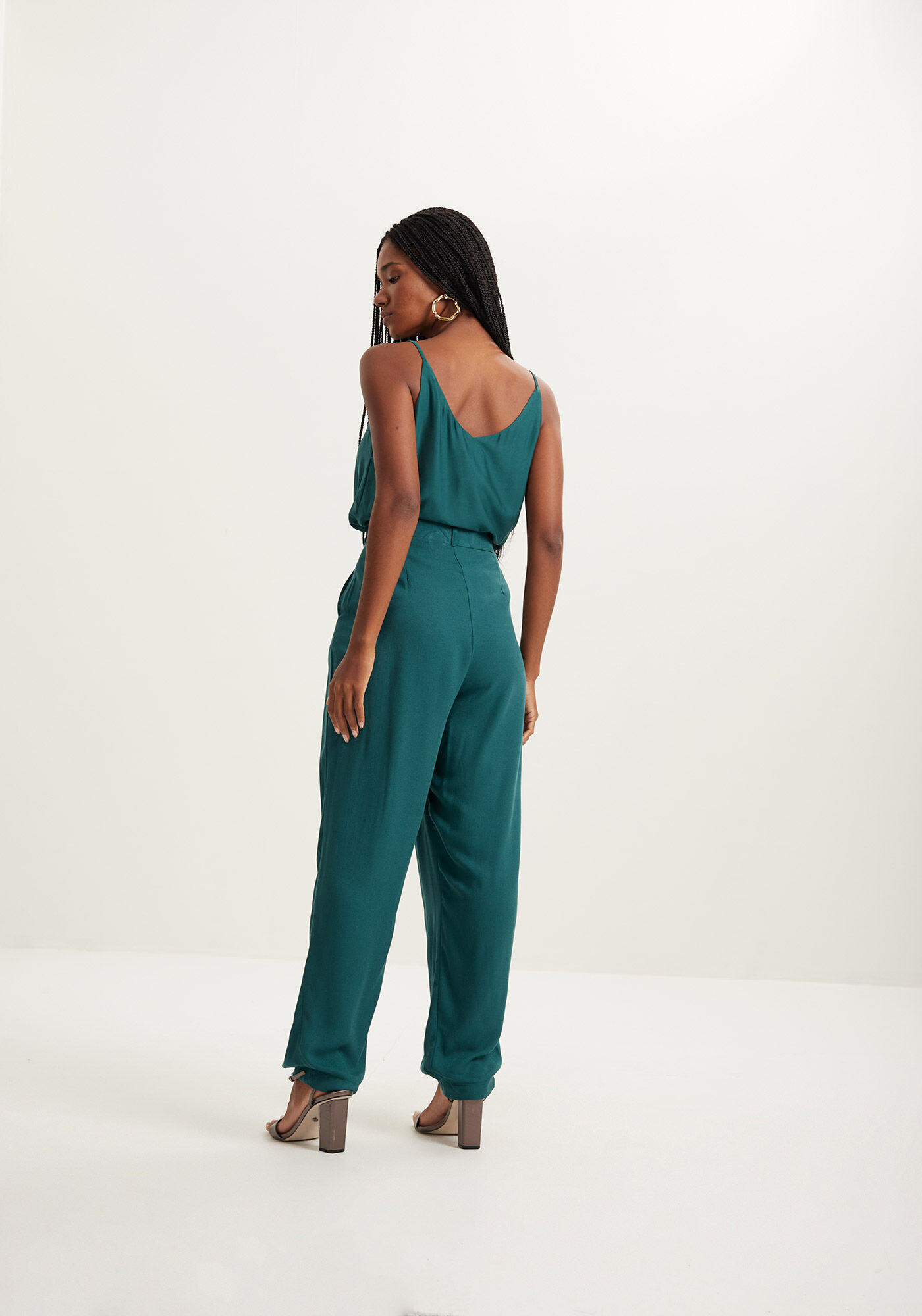 Cal&ccedil;a De Alfaiataria Com Cintura Alta Em Crepe De Viscose, , large.