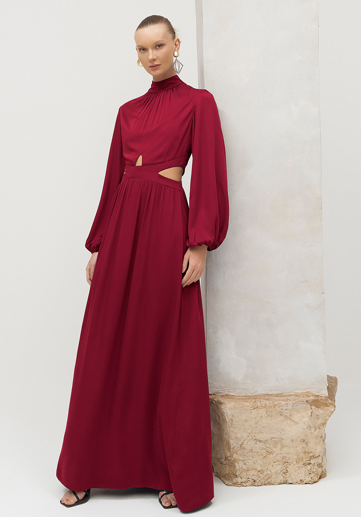 Vestido Longo Manga Longa com Gola Alta e Cut Out, , large.