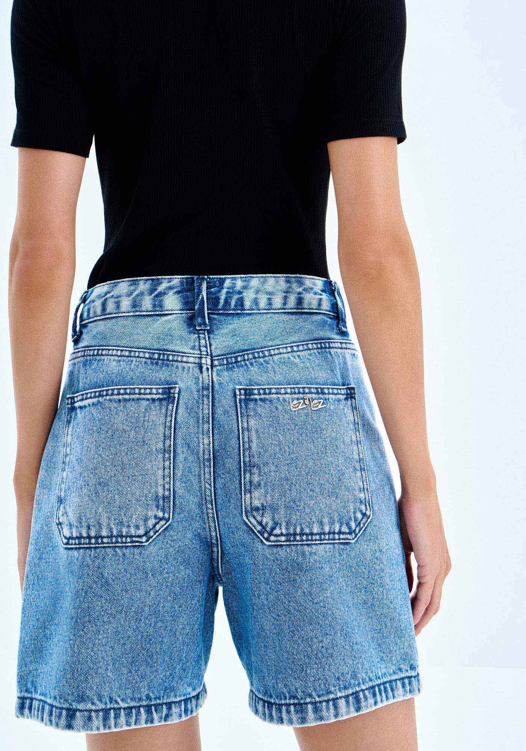 Shorts Jeans Baggy com Detalhe Cós, . Shorts Jeans Baggy com Detalhe Cós, , large.