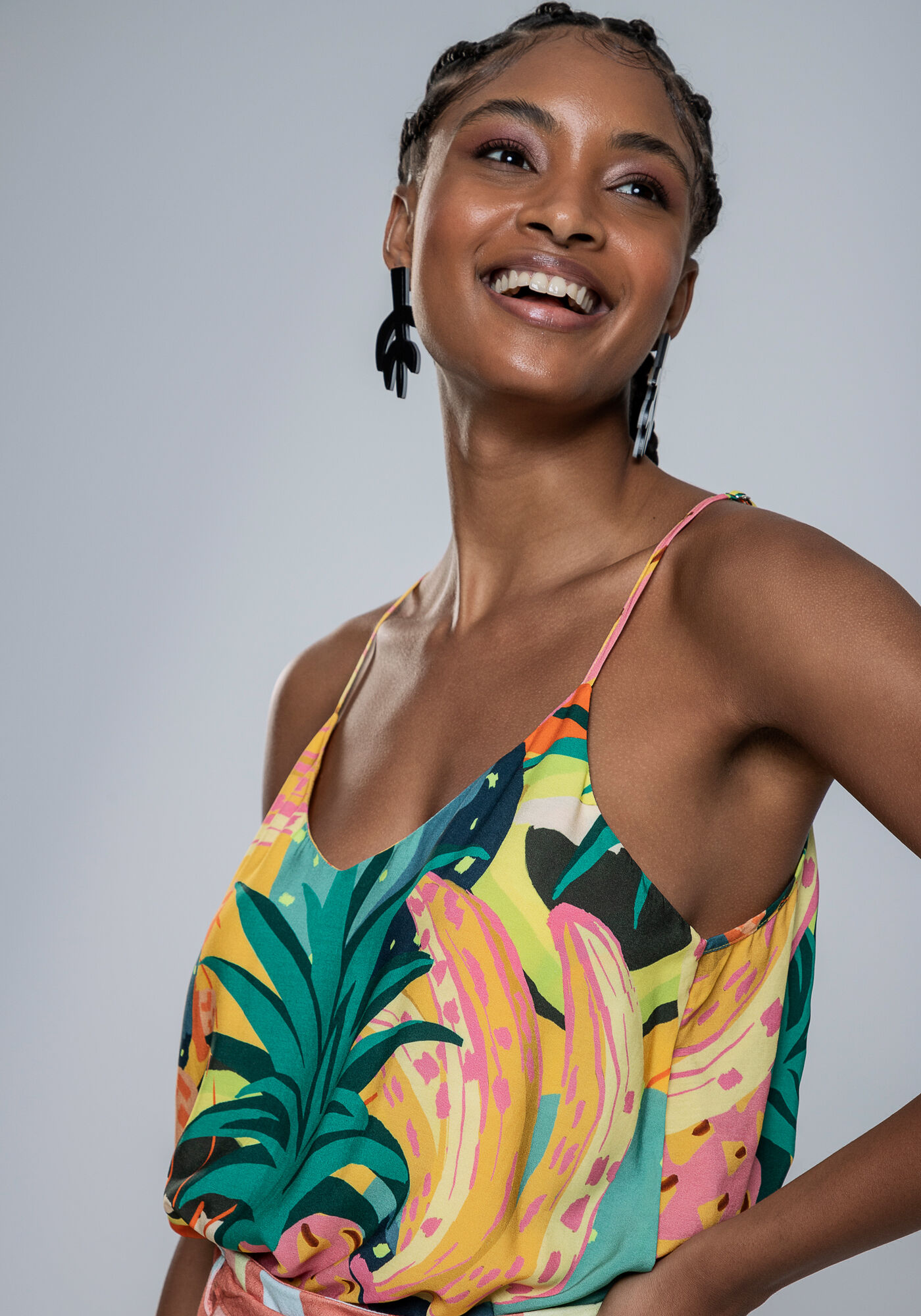 Blusa com Al&ccedil;as em Viscose com Decote V, , large.