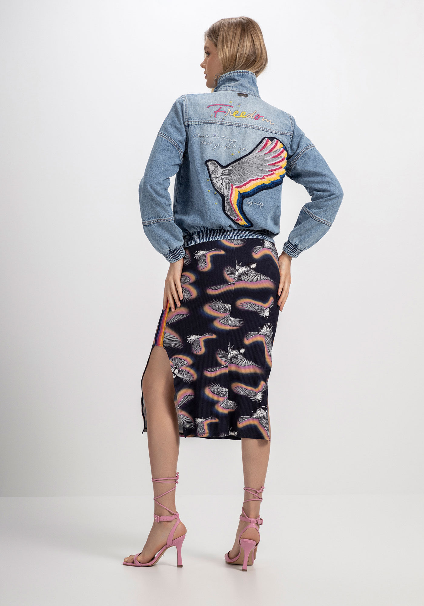 Jaqueta Jeans Bomber com Bordado P&aacute;ssaro, , large.