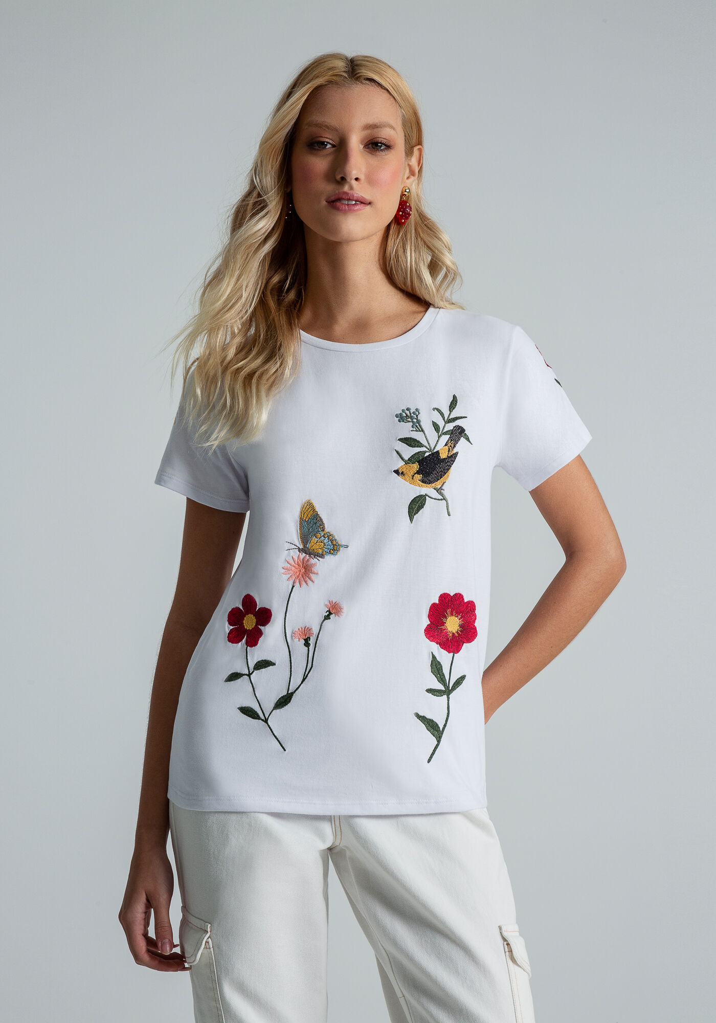 Blusas con hot sale bordados de flores