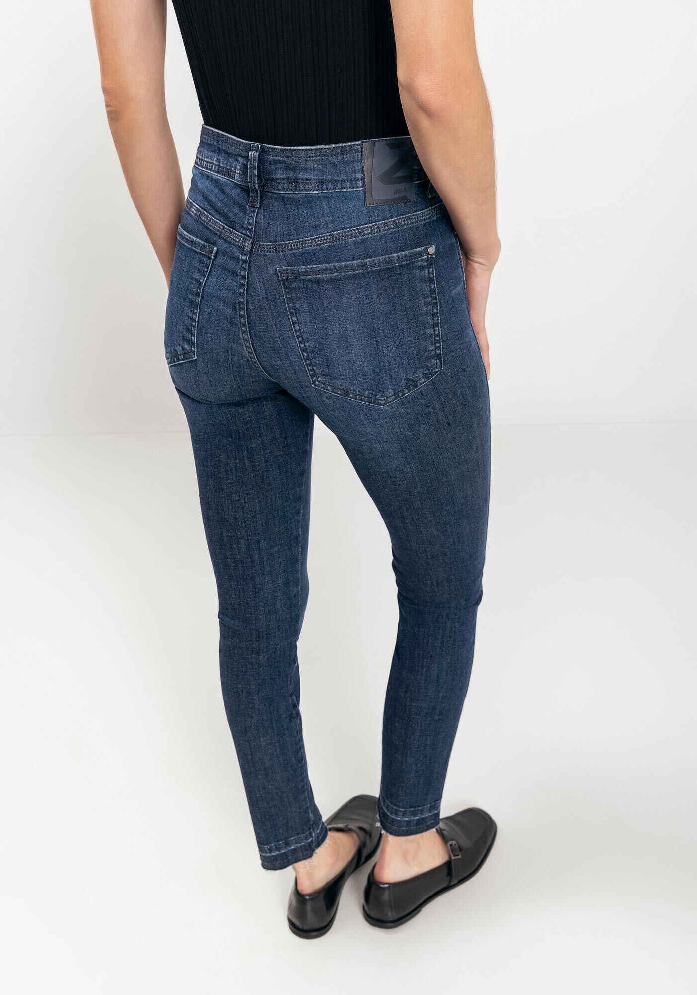 Cal&ccedil;a Jeans Skinny Cropped Com Tecnologia Perfect, , large.