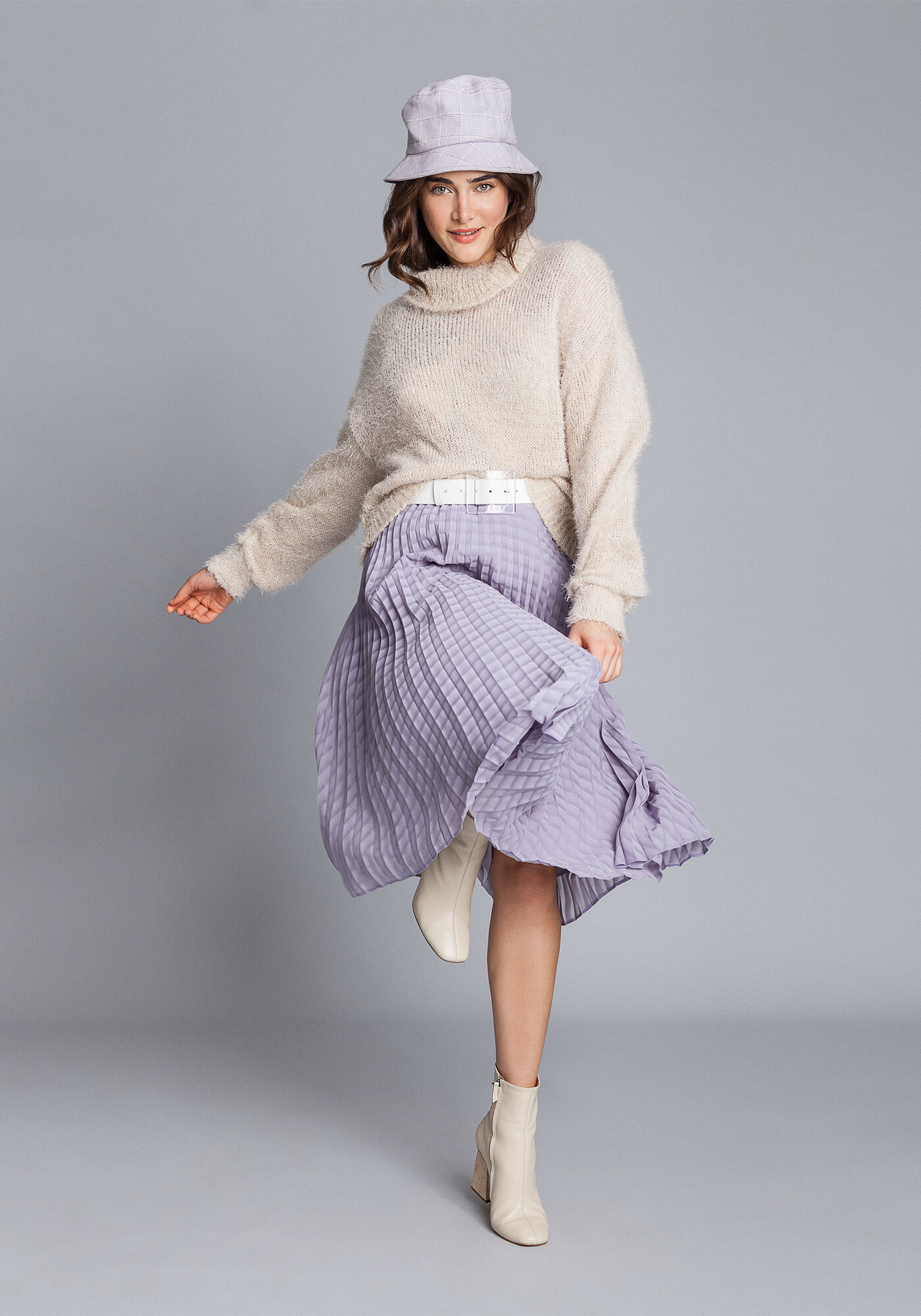 Blus&atilde;o Gola Alta em Tric&ocirc;, , large.