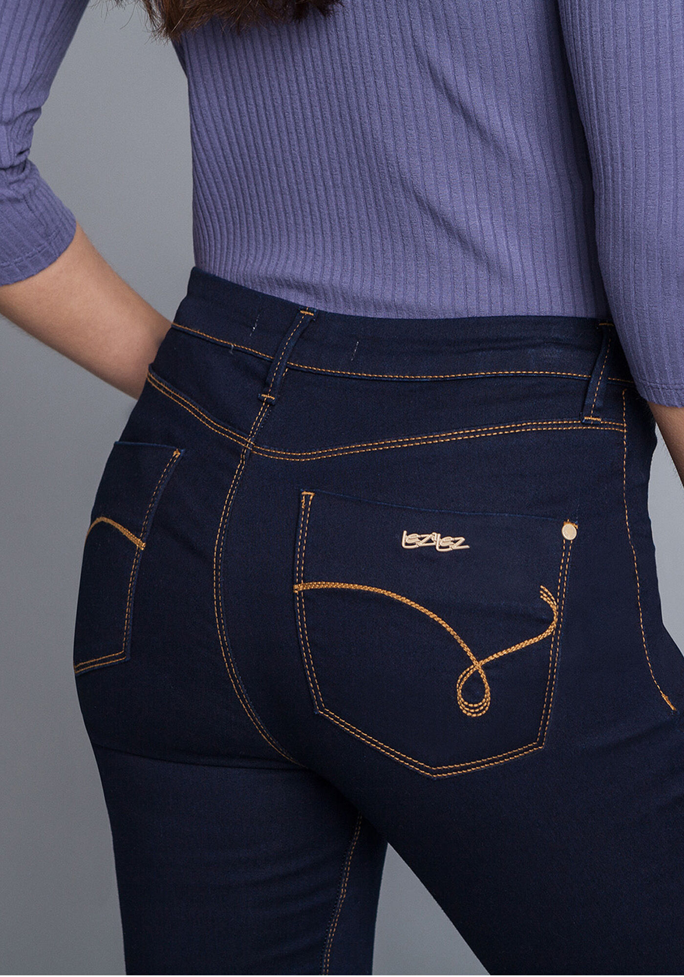 Cal&ccedil;a Flare Hot Pant Malibu, , large.