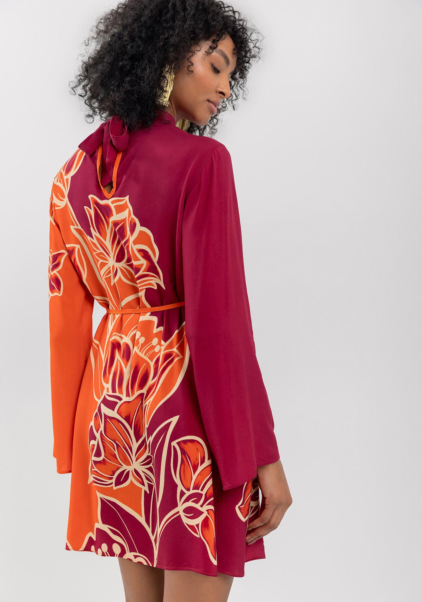 Vestido Curto Estampado Com Mangas Longas Amplas E Cinto, ANEMONE VERMELHO, large.