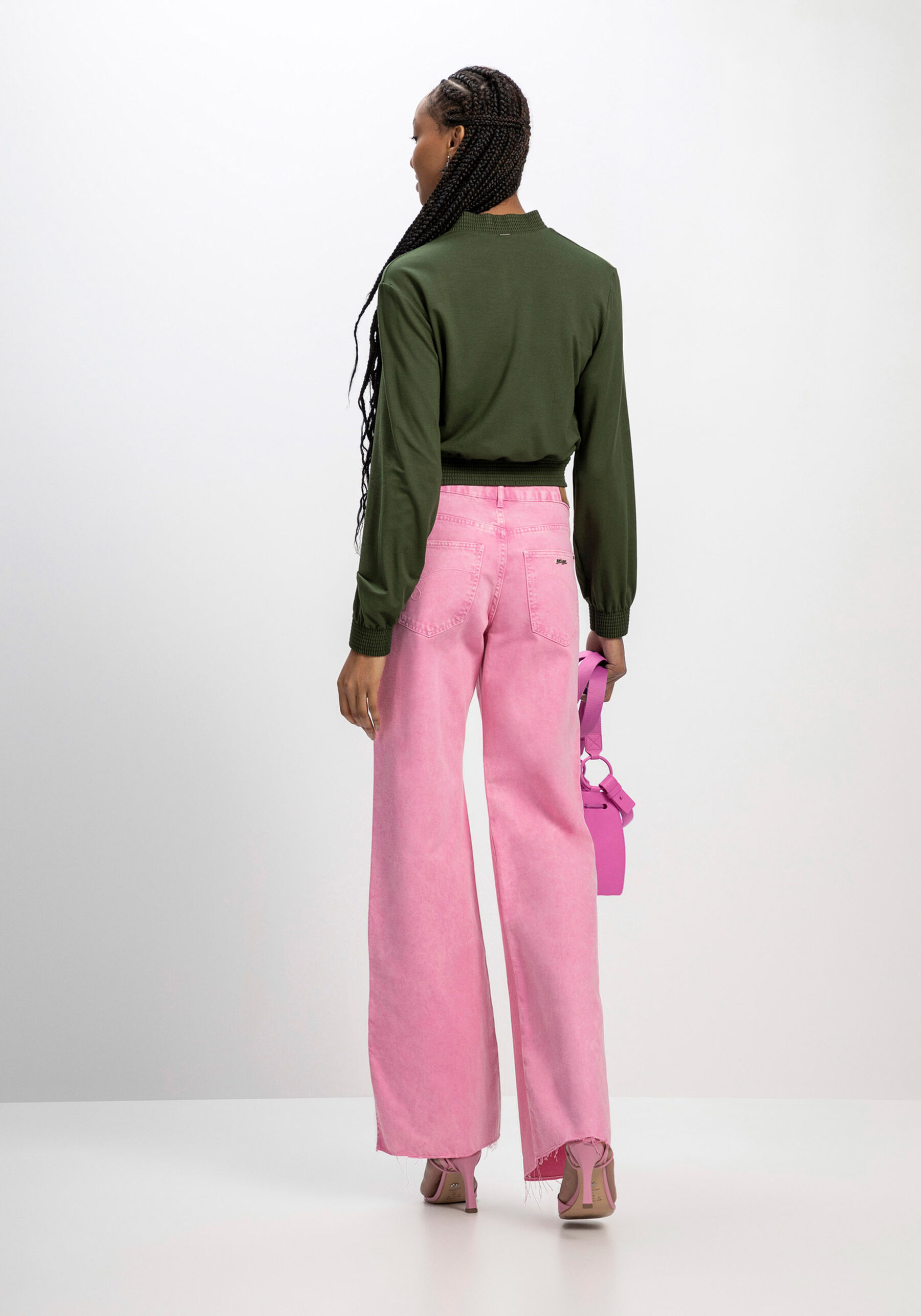 Jaqueta Cropped em Moletom Bordada, . Jaqueta Cropped em Moletom Bordada, , large.