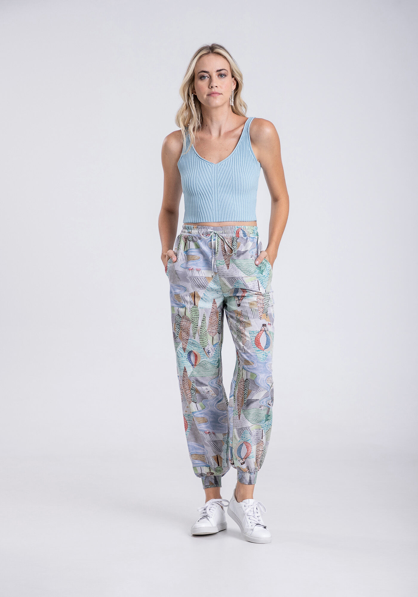 Cal&ccedil;a Jogging Estampada com Cintura Alta, FLUTUAR, large.