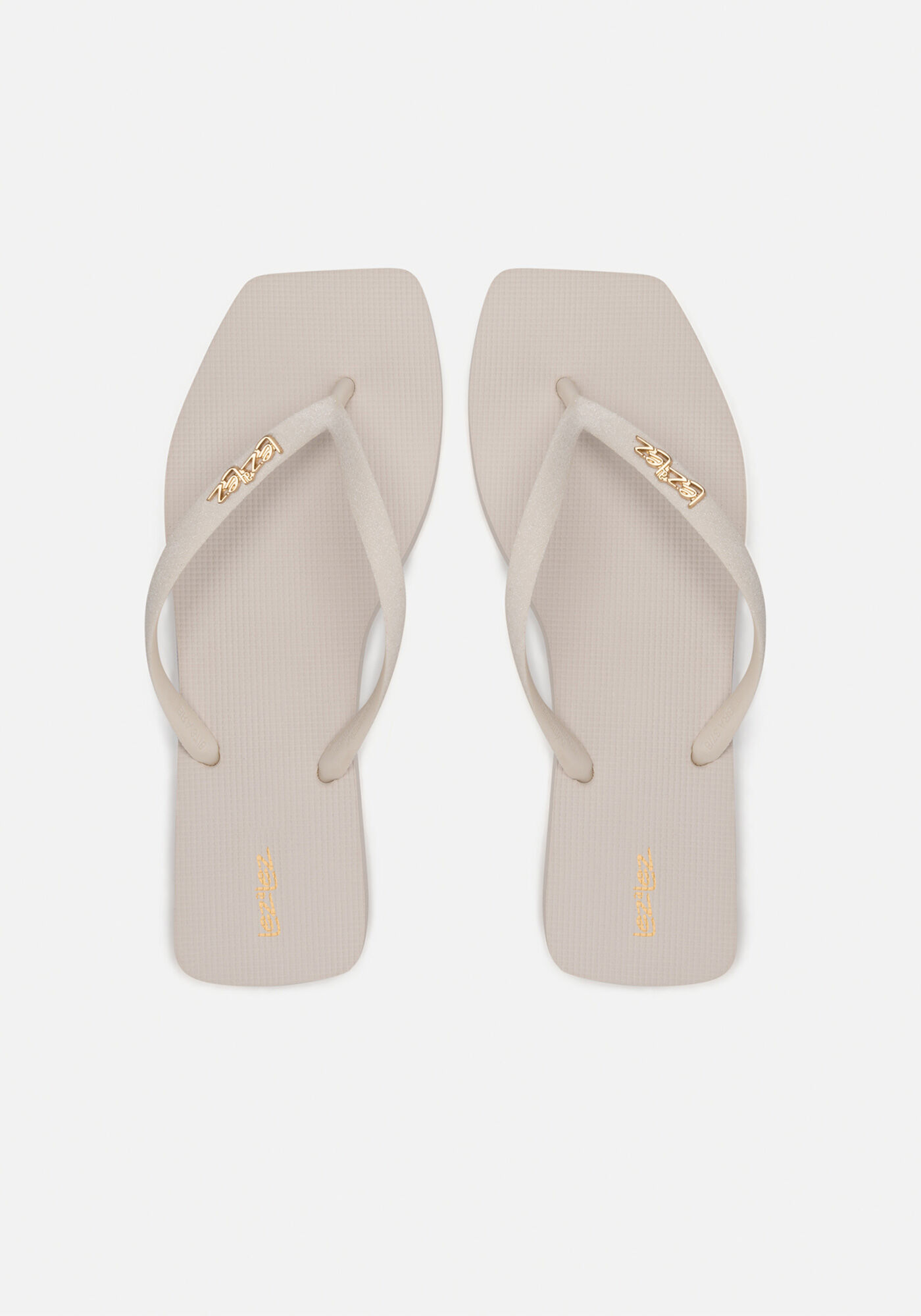 Chinelo Feminino De Tiras Com Glitter E Frente Quadrada, BEGE ALHAMBRA, large.