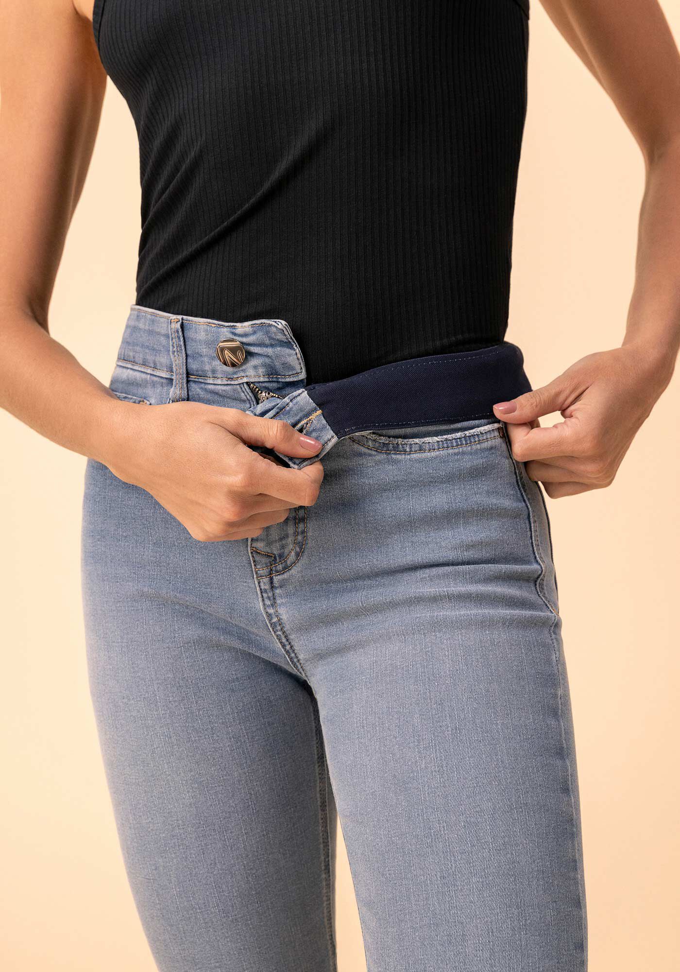 Cal&ccedil;a Jeans Skinny Com Cintura Alta E Elastano Shaping, JEANS, large.