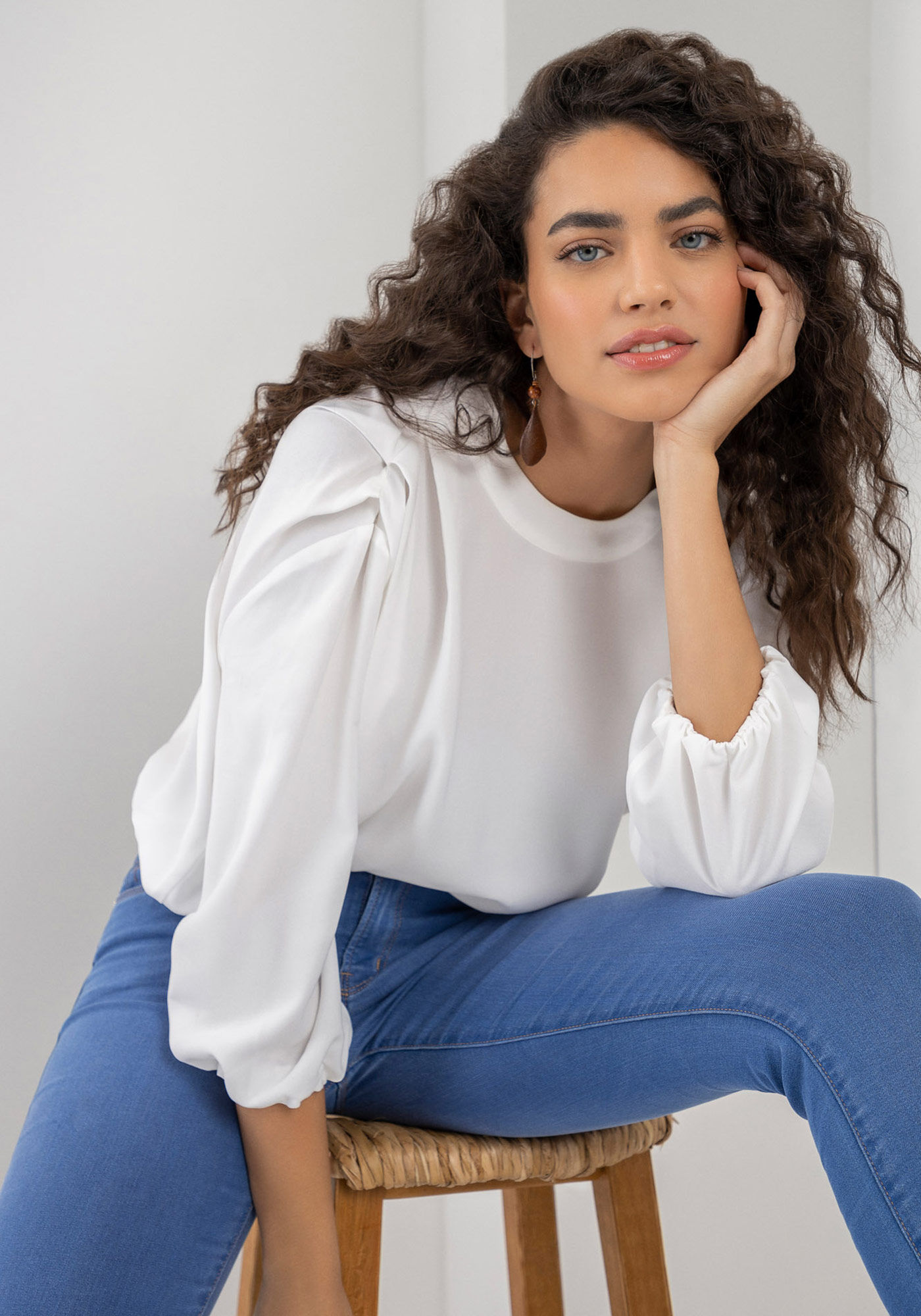 Blusa Manga 3/4 em Crepe com Pregas, , large.