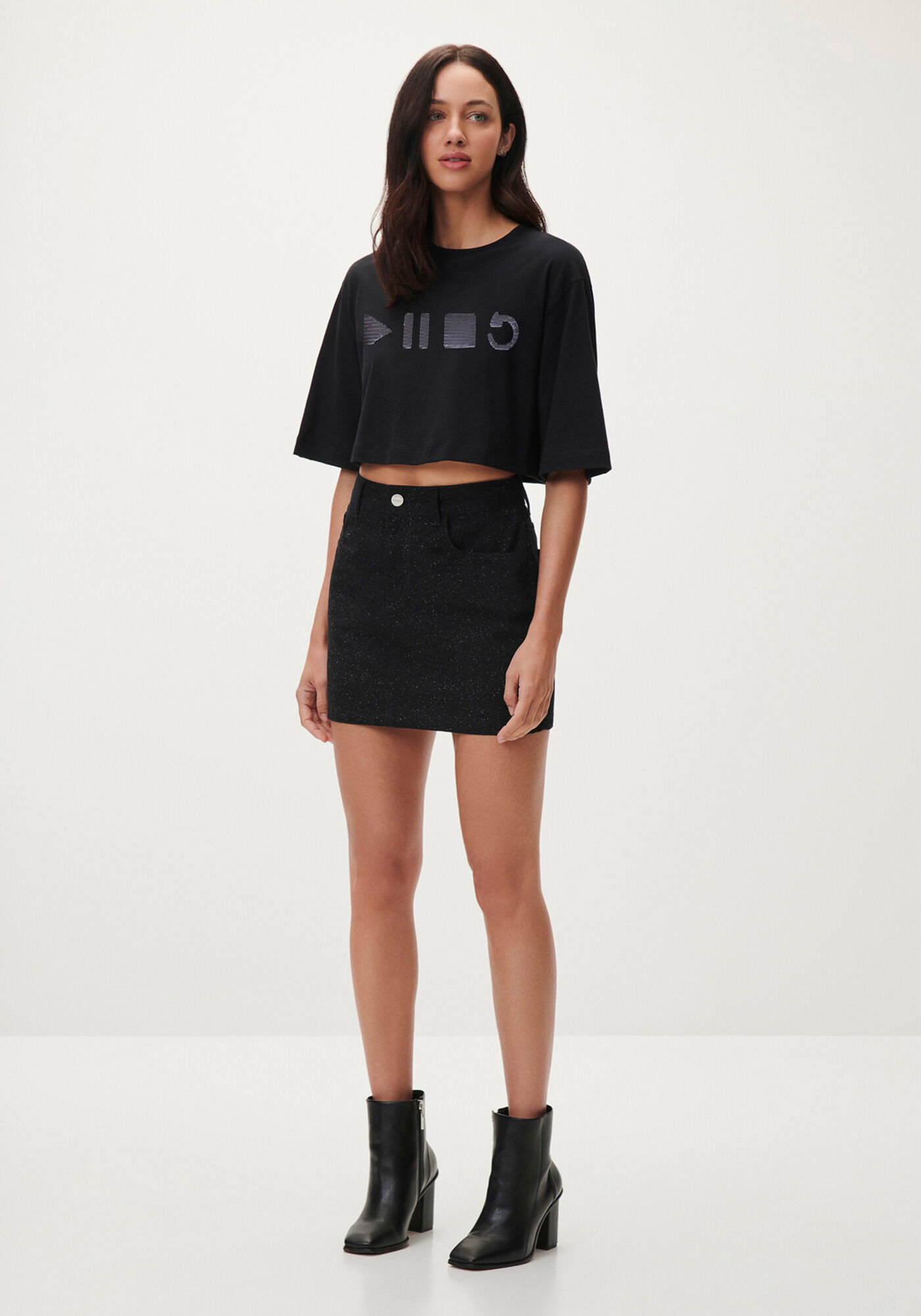 T-shirt Cropped Oversized com Paet&ecirc;s, , large.