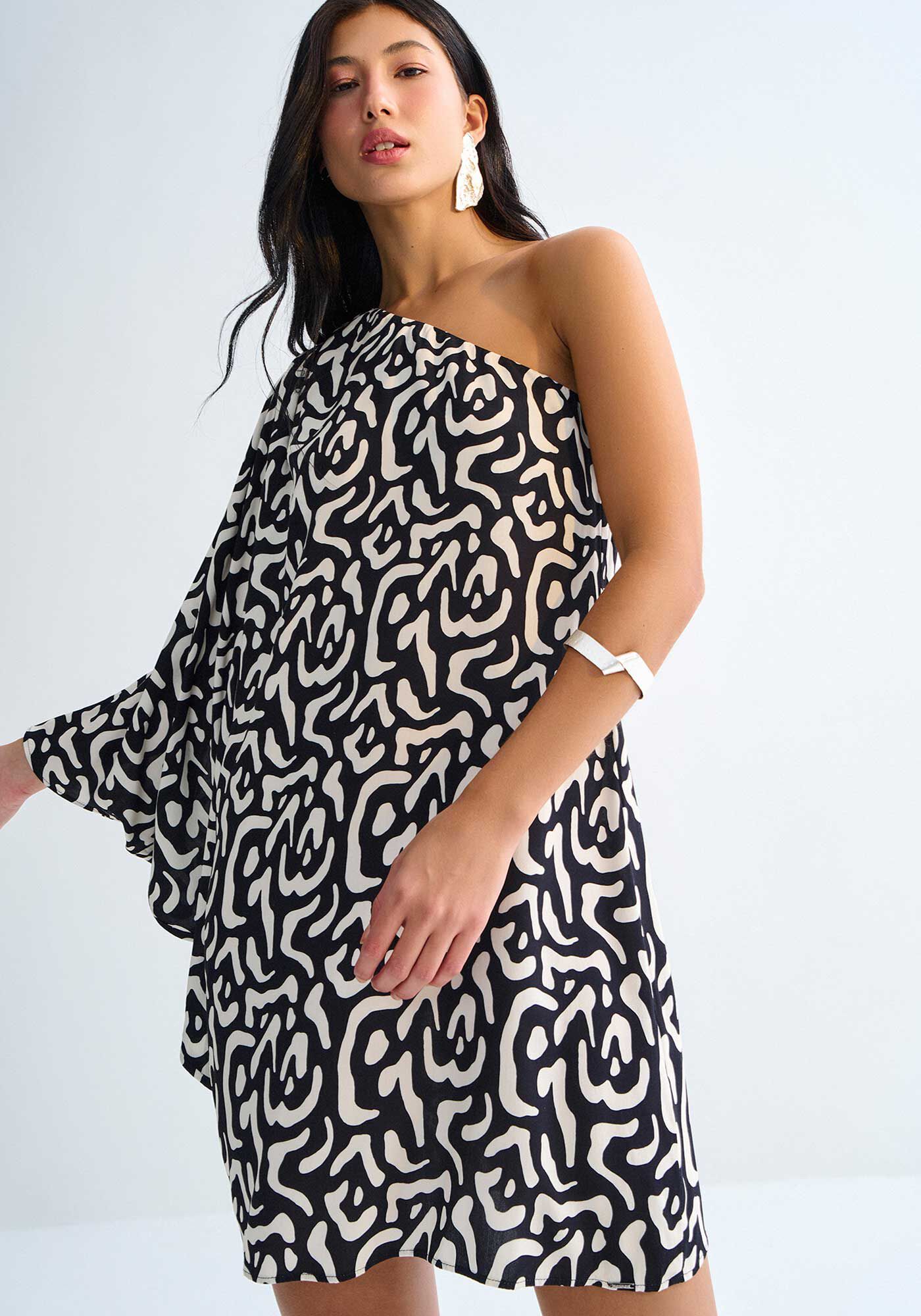 Vestido Curto Amplo Um Ombro S&oacute; Animal Print, VILLAGE PRETO, large.