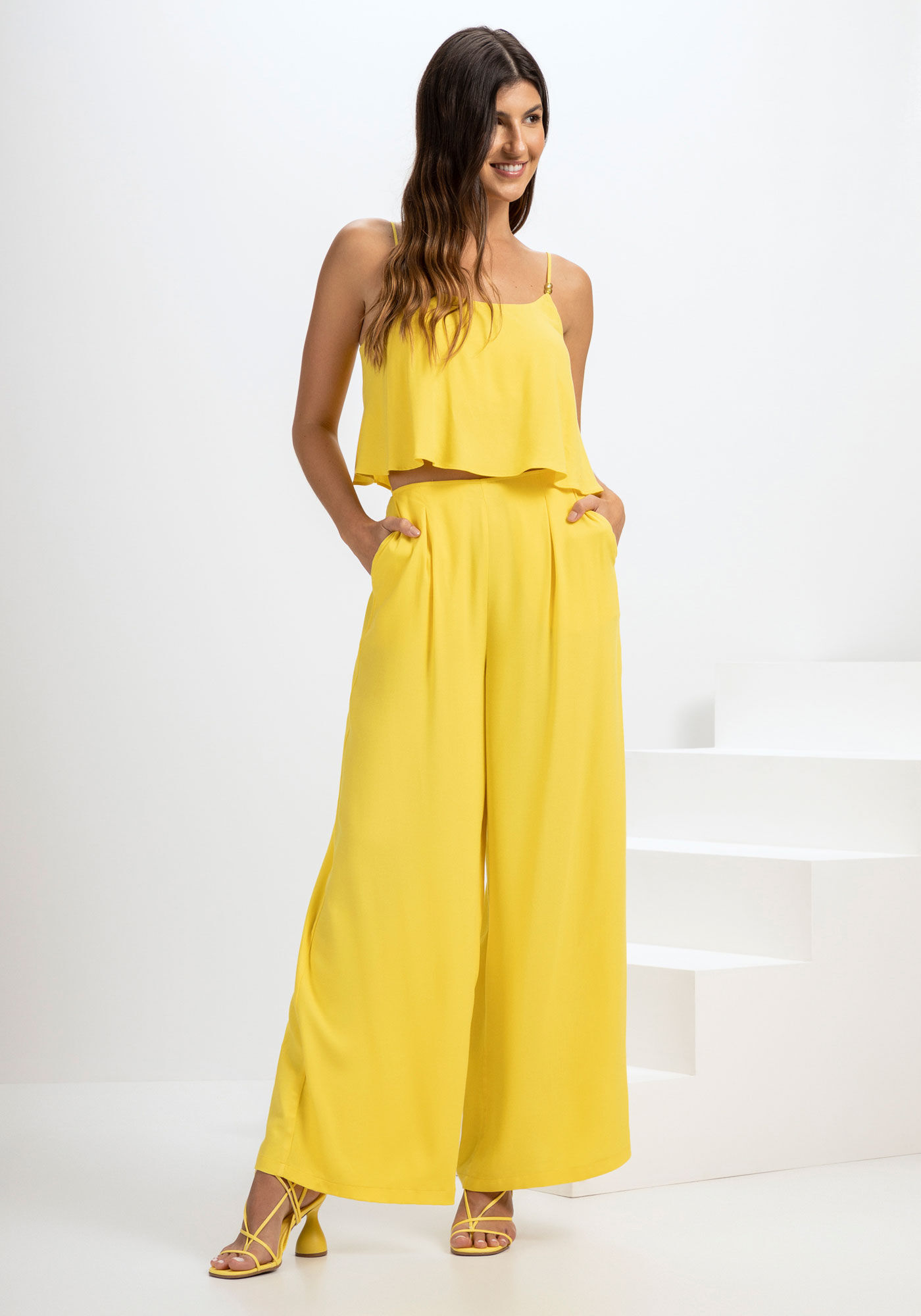 Cal&ccedil;a Reta Ampla em Crepe com Pregas, , large.