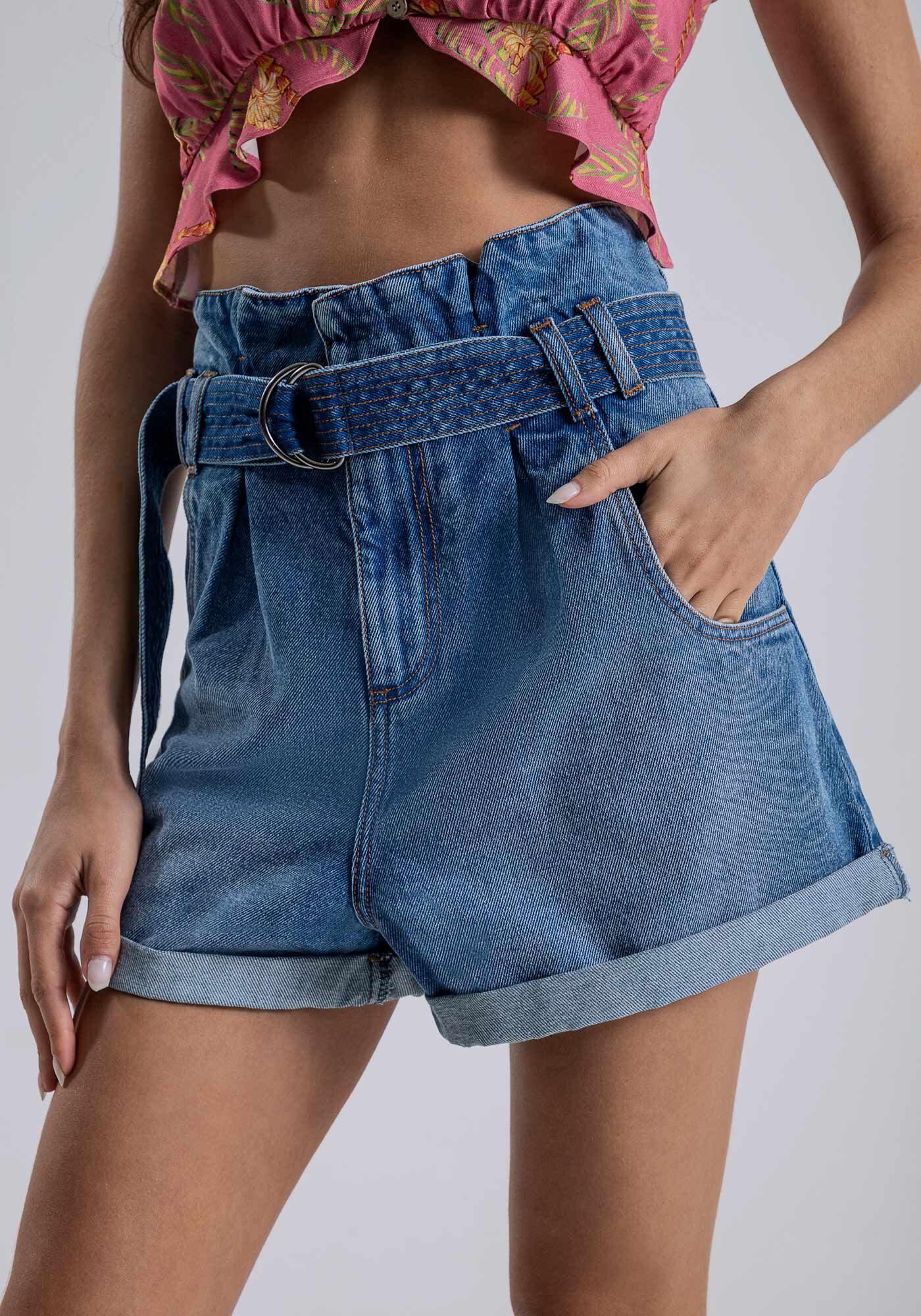 Shorts Jeans Clochard com Cinto Lez a Lez