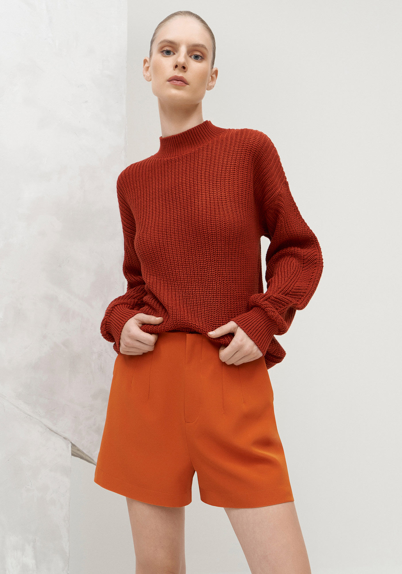 Shorts Cintura Alta Alfaiataria com Bolsos, , large.