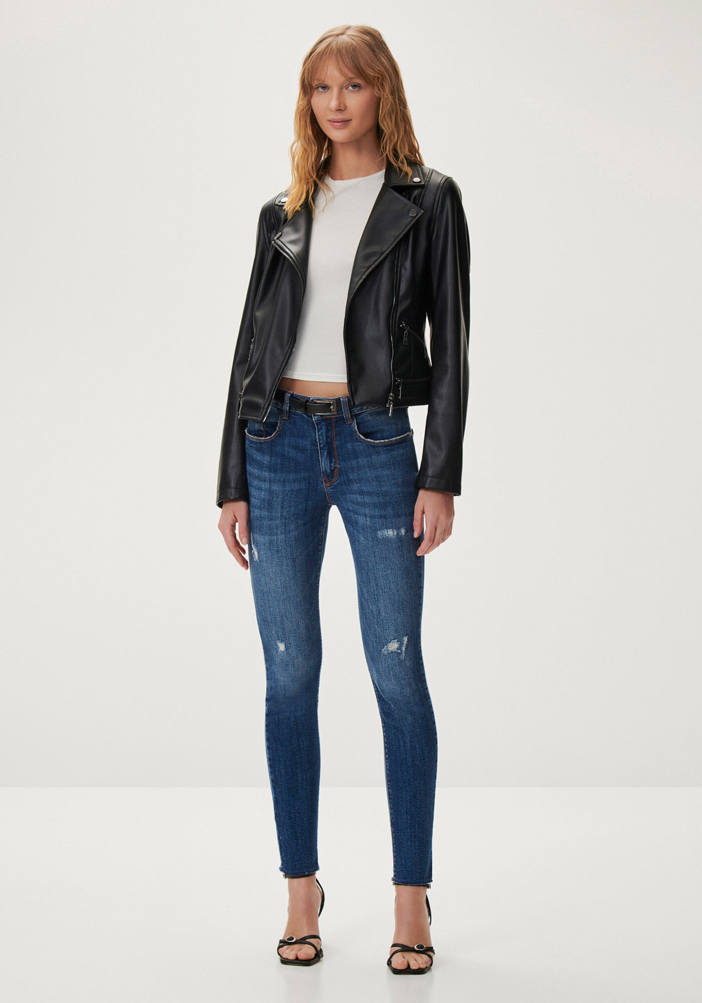 Cal&ccedil;a Jeans Skinny Cintura M&eacute;dia Cropped Estonada, , large.