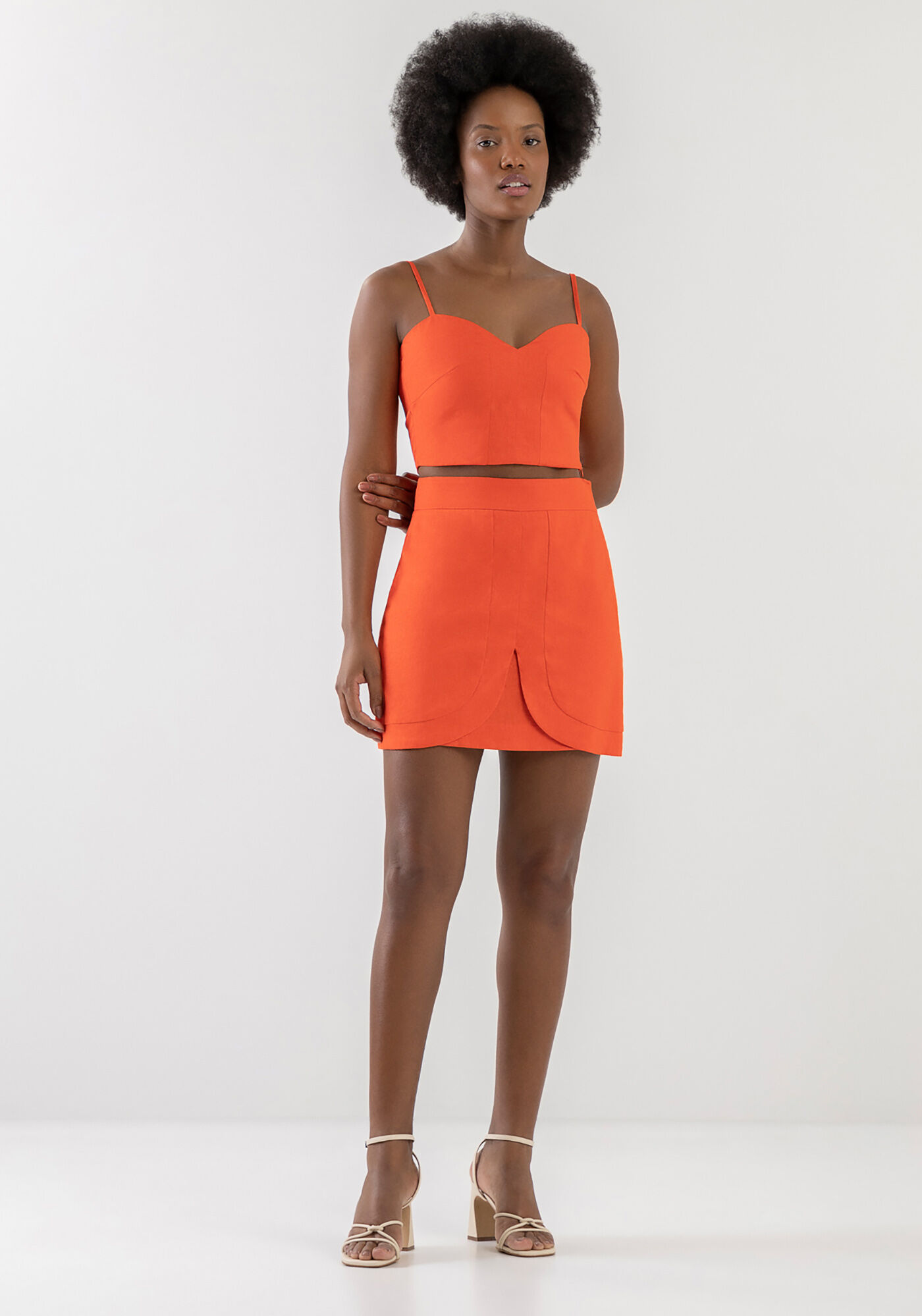 Saia Curta em Linho com Recorte Sobreposto, , large.