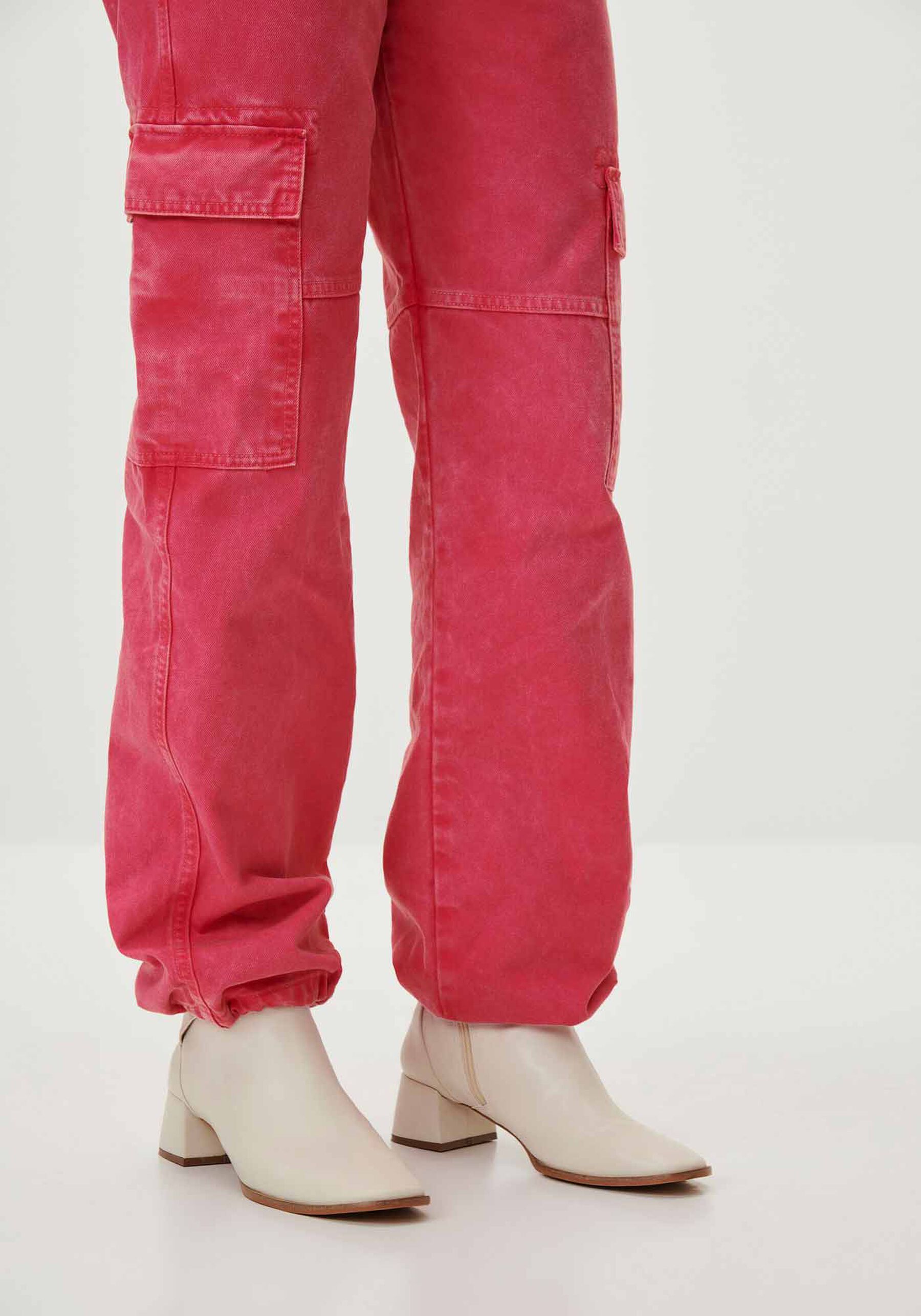 Calça Sarja Reta Cargo com Amarração Barra, . Calça Sarja Reta Cargo com Amarração Barra, , large.