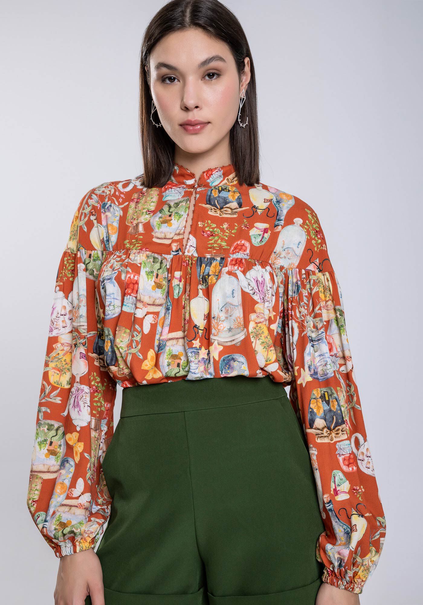 Blusa Manga Longa em Viscose Detalhe Decote, , large.