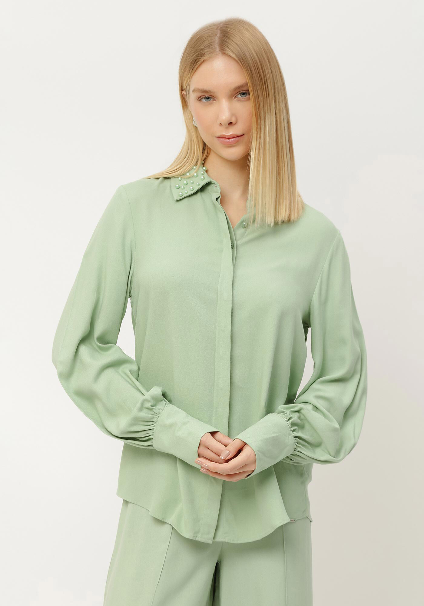 Camisa Manga Longa Bufante com P&eacute;rolas Gola, , large.