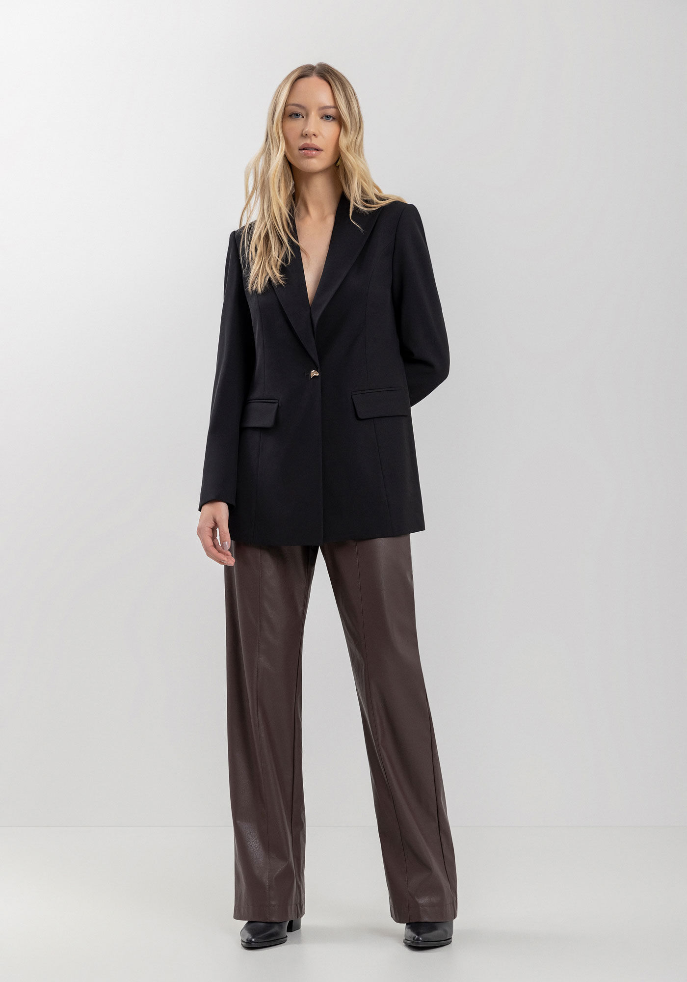 Blazer Alongado Em Alfaiataria Com Lapelas Frontais, , large.