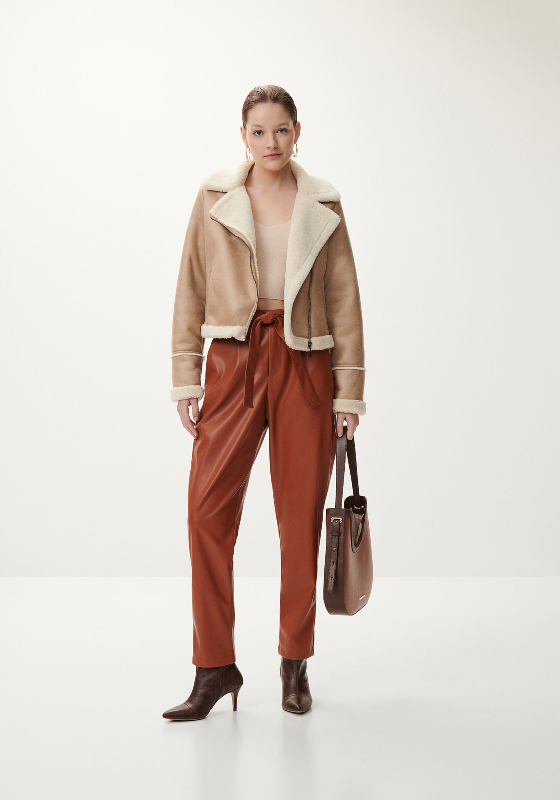 Jaqueta em Suede com Forro Pelo, BEGE BLUR. Jaqueta em Suede com Forro Pelo, BEGE BLUR, large.