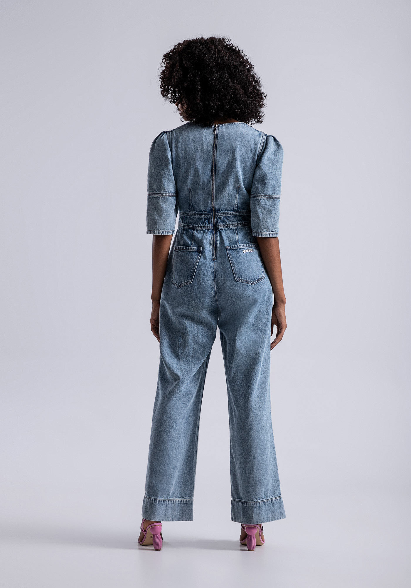 Macac&atilde;o Jeans Longo com Recorte Cintura, JEANS, large.